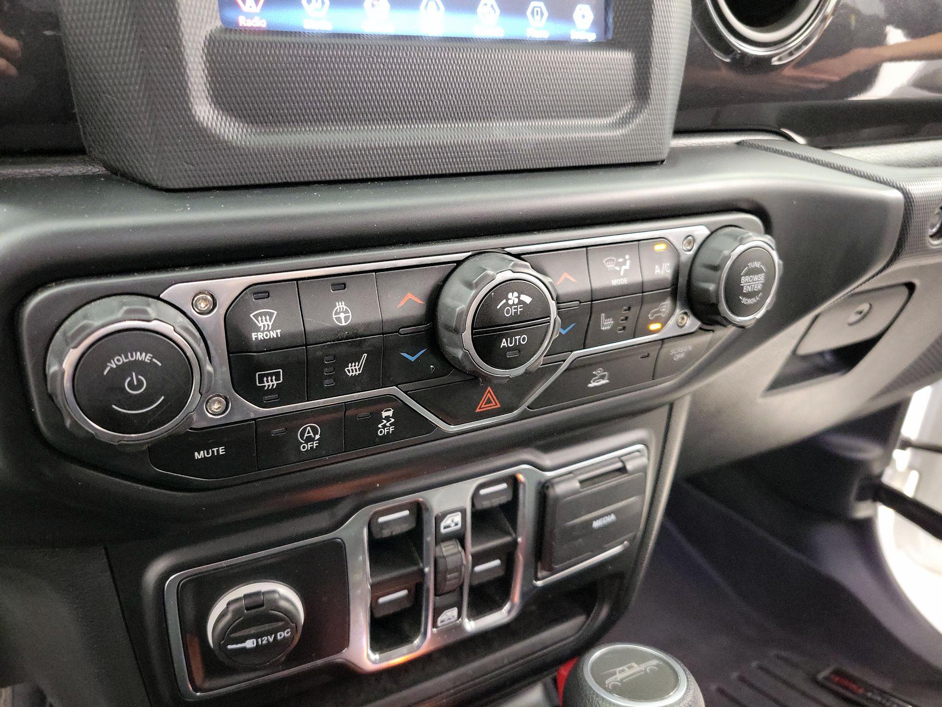 Thumbnail: 2021 Jeep Gladiator - 16