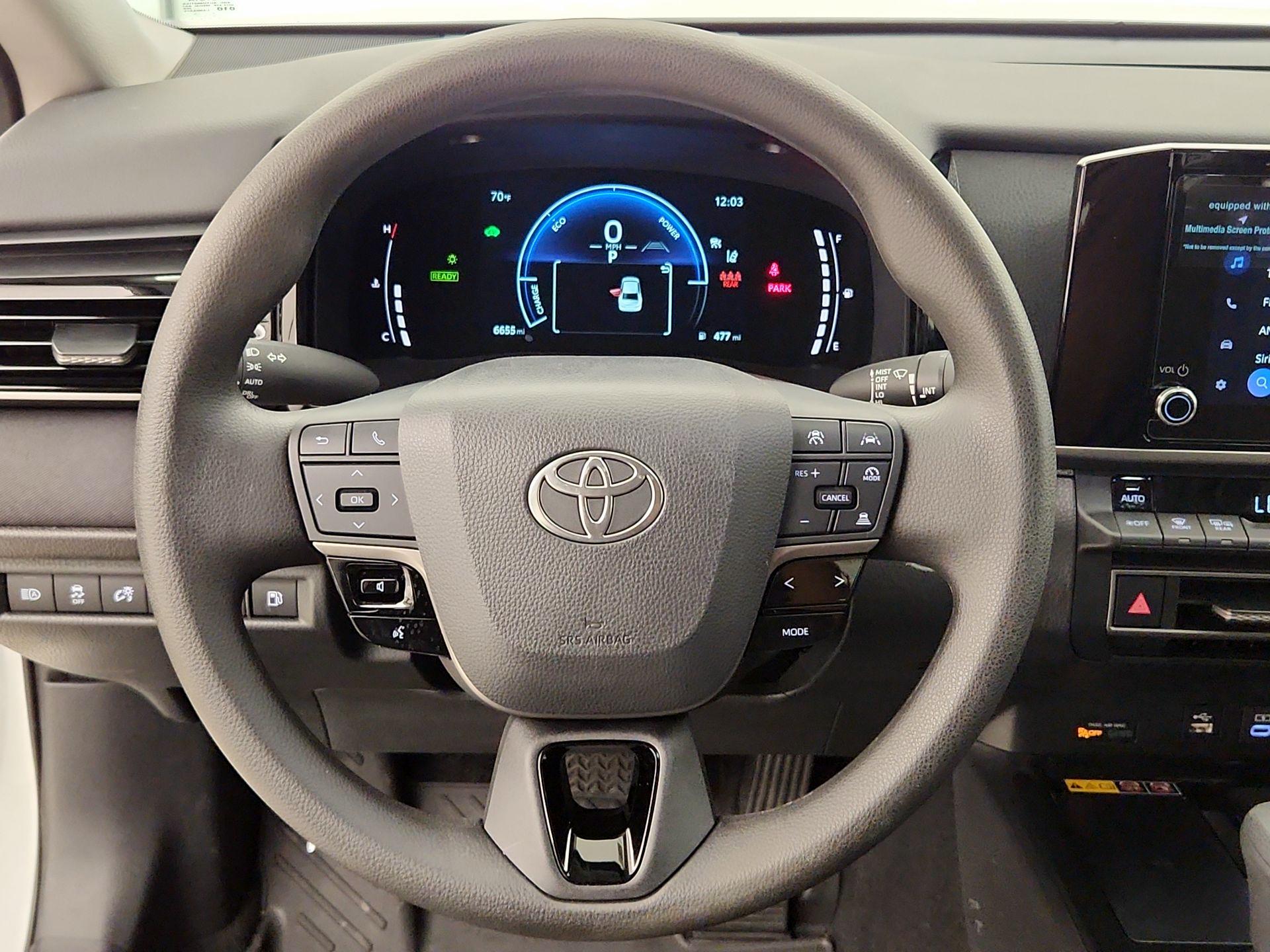 Thumbnail: 2025 Toyota Camry - 10