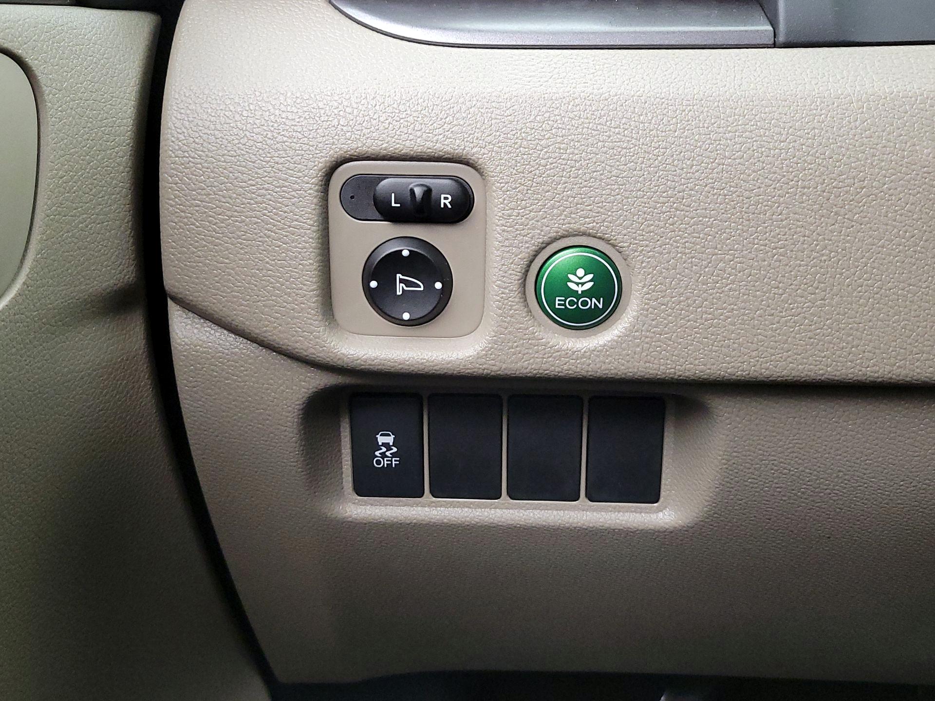 Thumbnail: 2016 Honda Pilot - 13