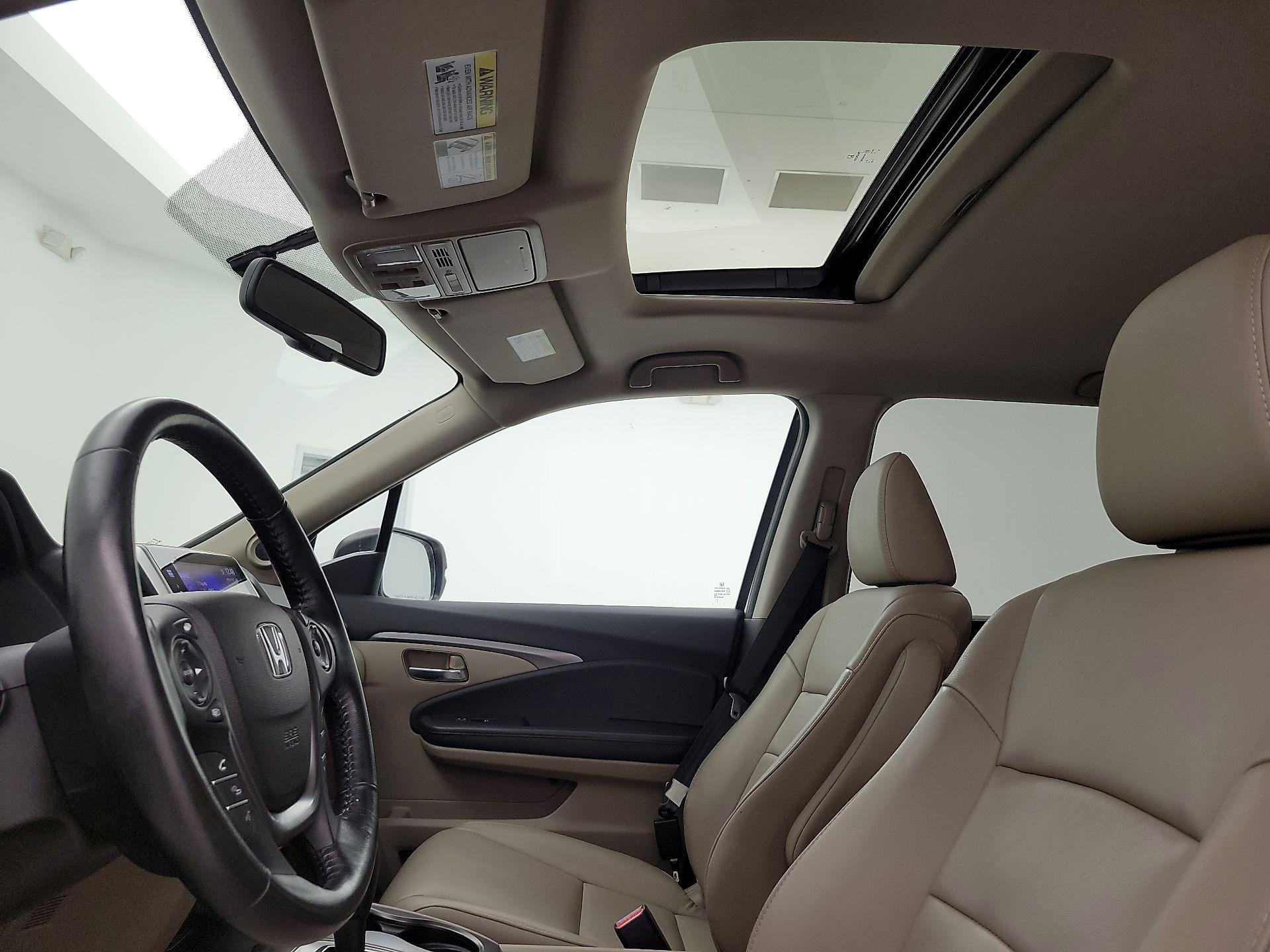 Thumbnail: 2016 Honda Pilot - 19