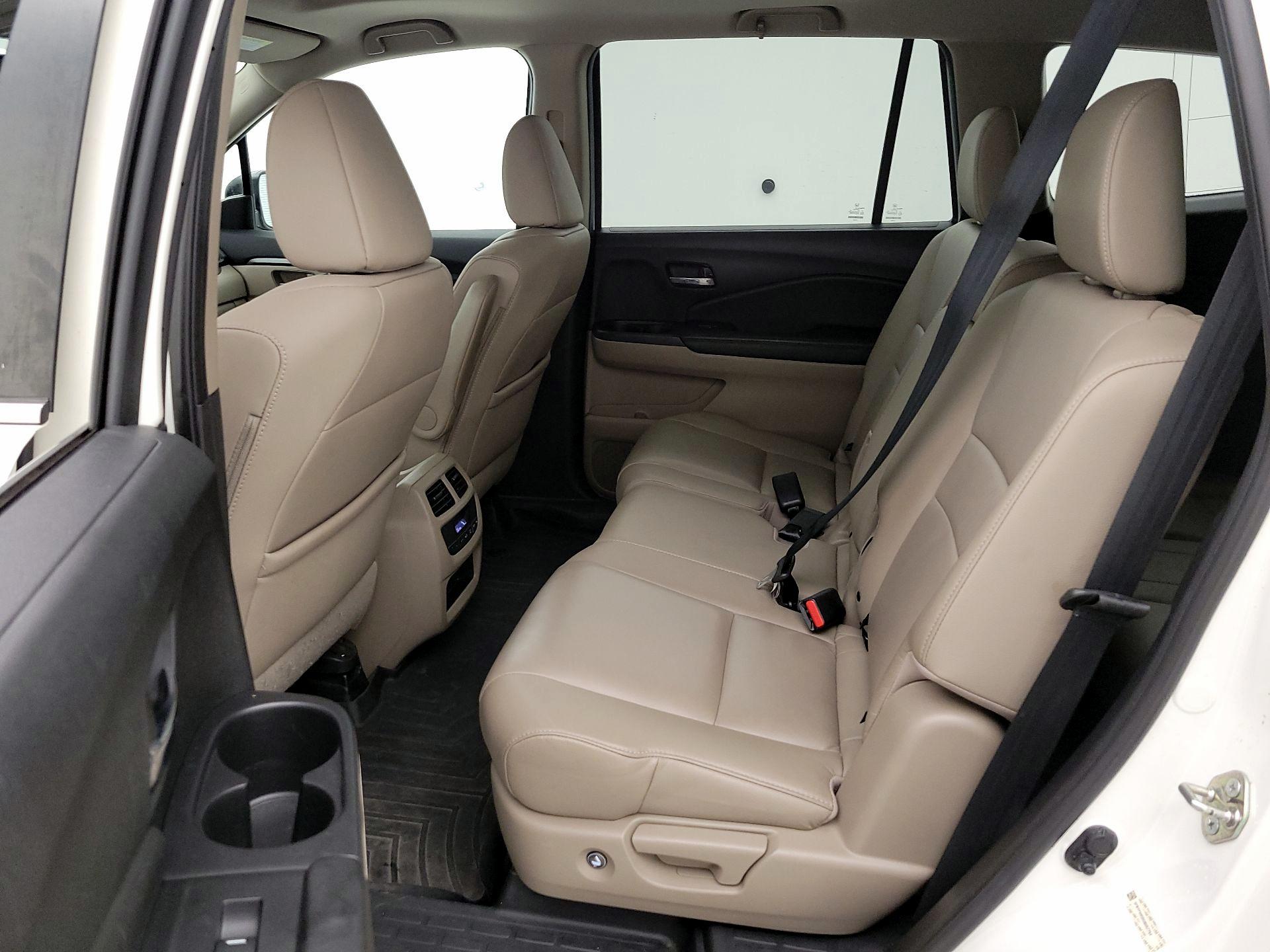 Thumbnail: 2016 Honda Pilot - 20
