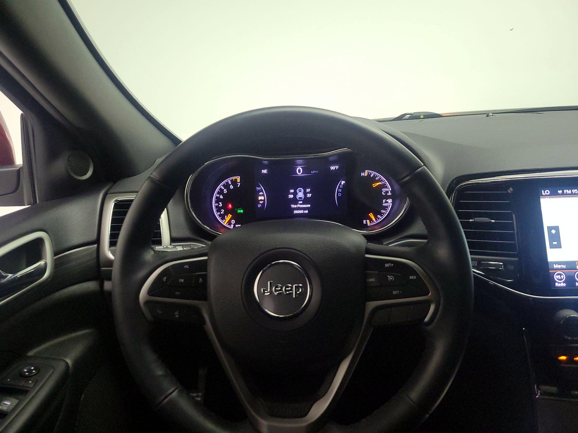 Thumbnail: 2019 Jeep Grand Cherokee - 10