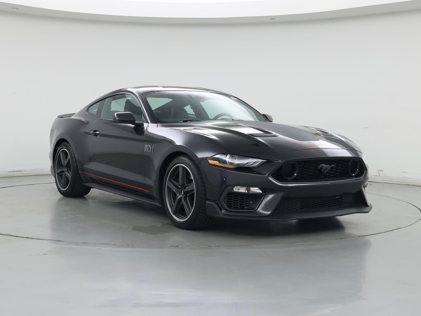 2022 Ford Mustang Mach 1 - Photo 2