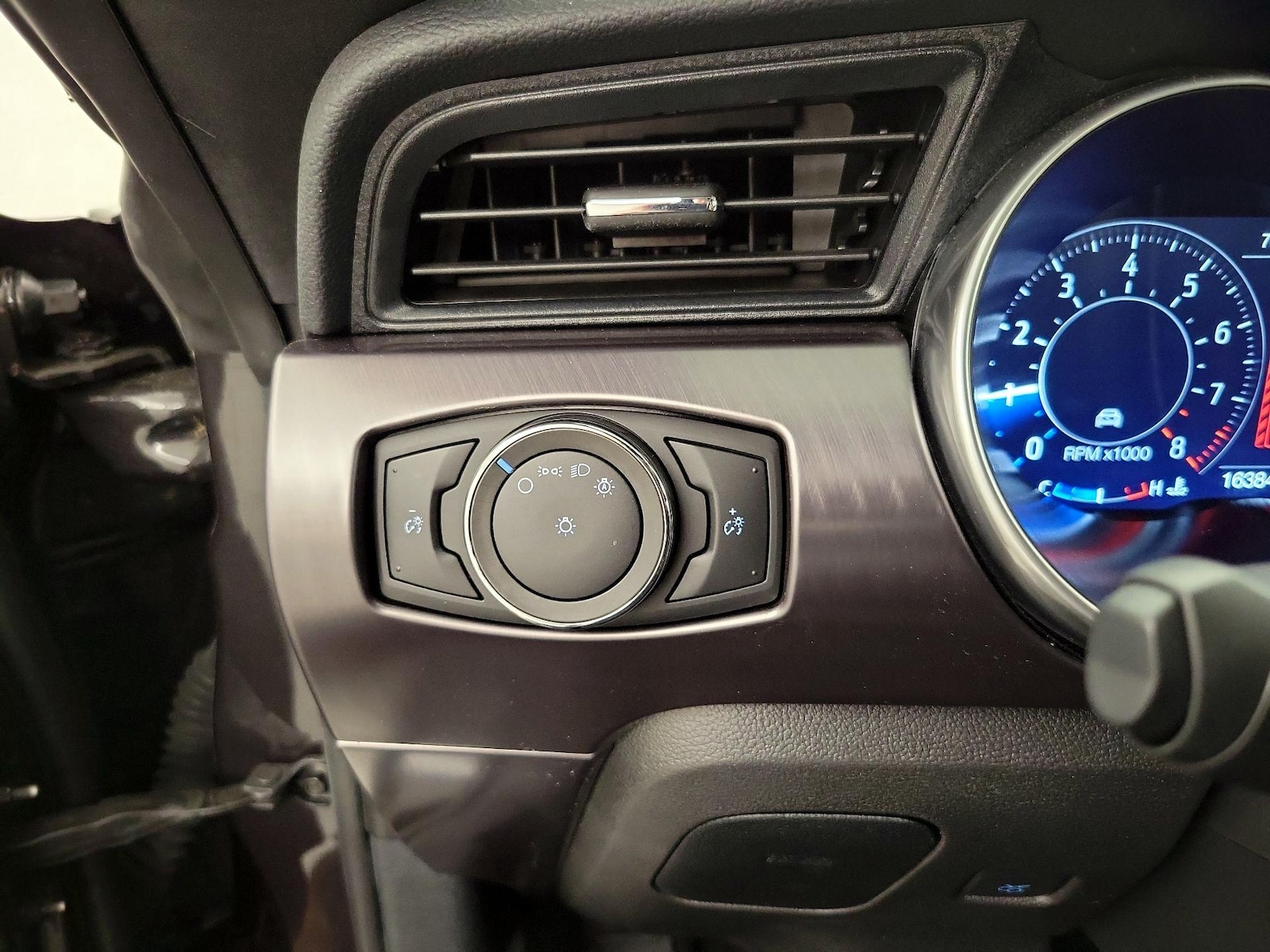 2022 Ford Mustang Mach 1 - Photo 14