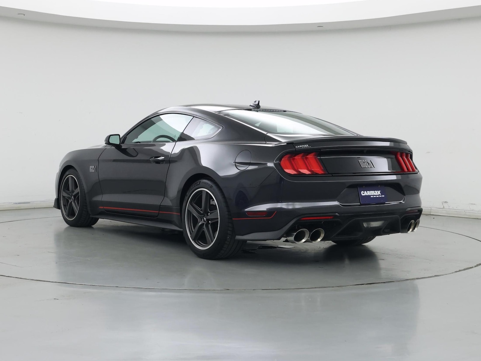 2022 Ford Mustang Mach 1 - Photo 3