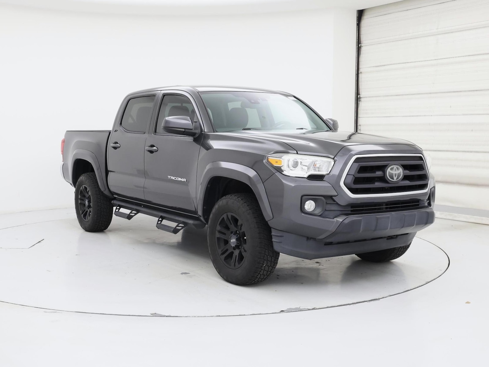 2020 Toyota Tacoma SR5 - Photo 2
