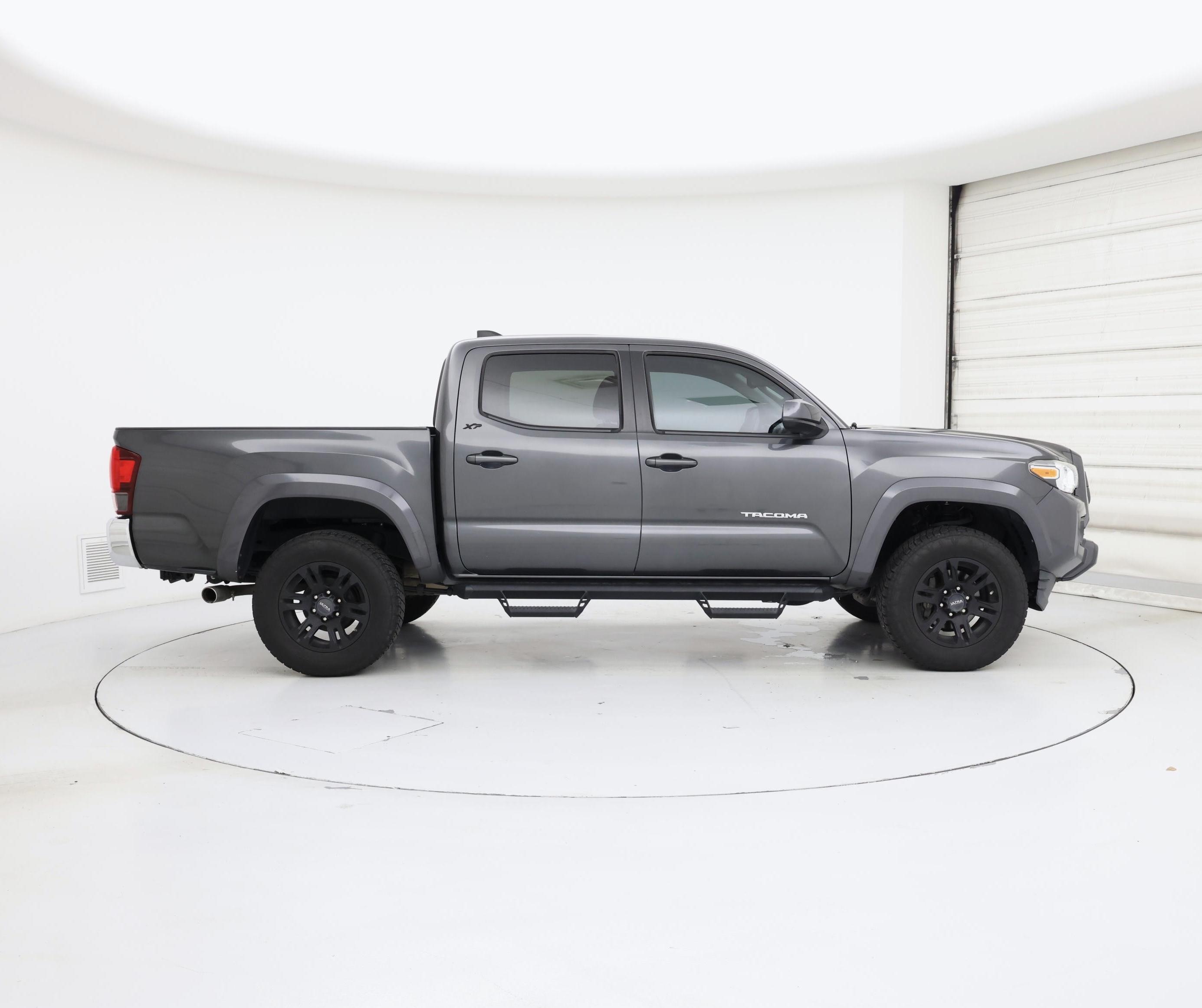 Thumbnail: 2020 Toyota Tacoma - 7