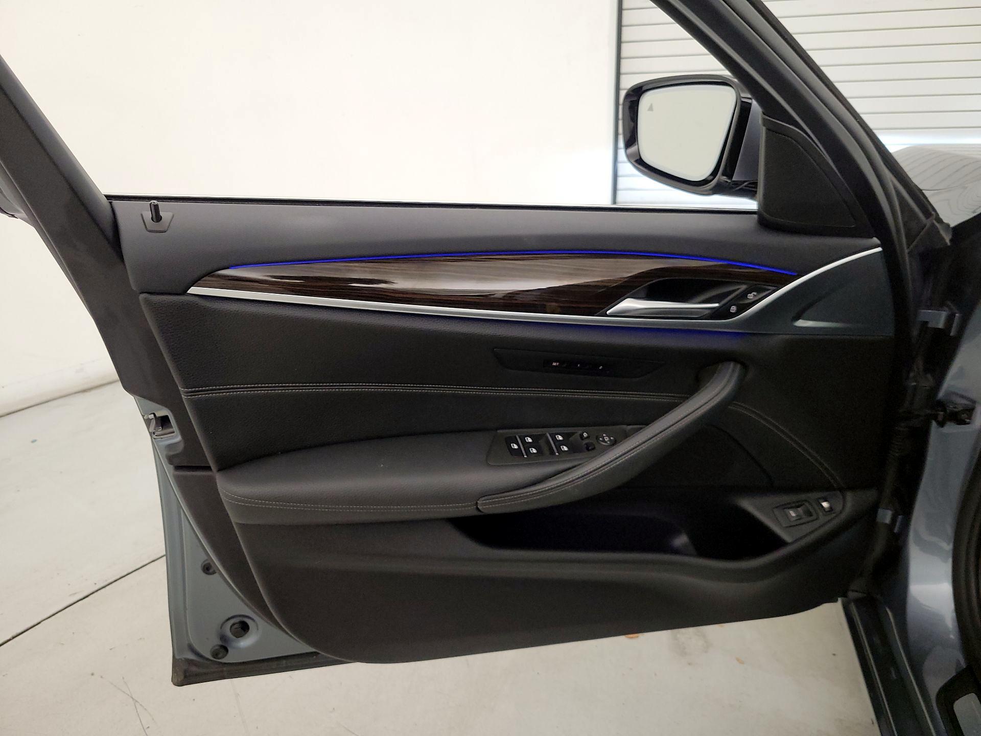 Thumbnail: 2019 BMW 5 Series - 12