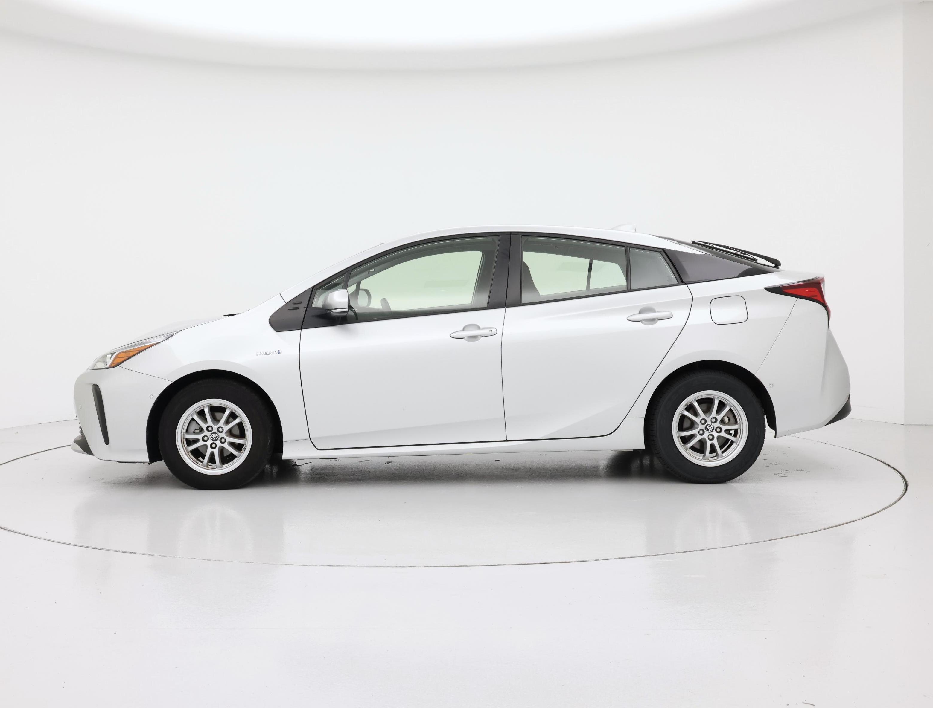 Thumbnail: 2021 Toyota Prius - 3