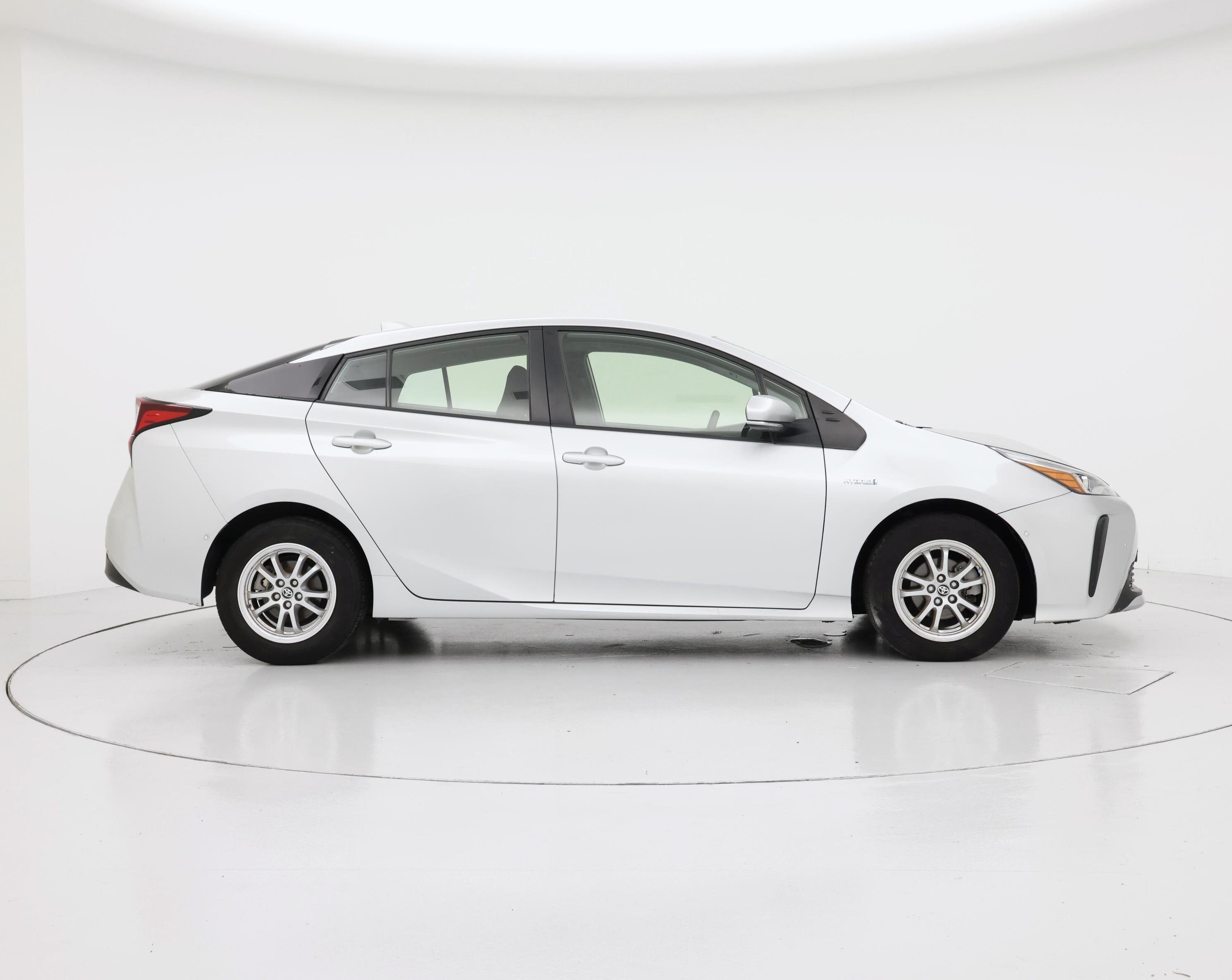 Thumbnail: 2021 Toyota Prius - 7