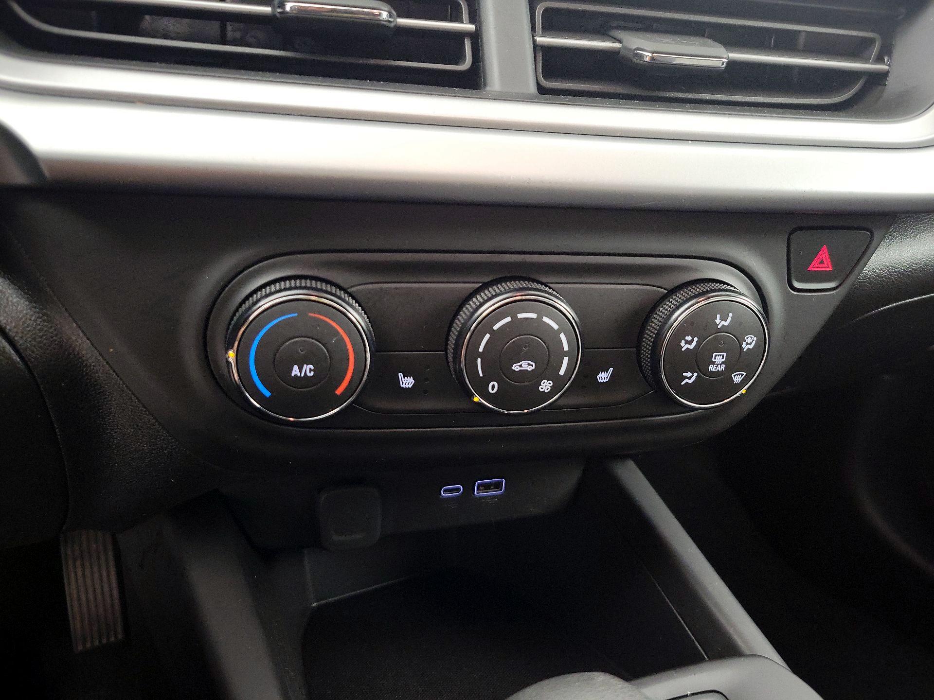 Thumbnail: 2025 Chevrolet Trax - 16