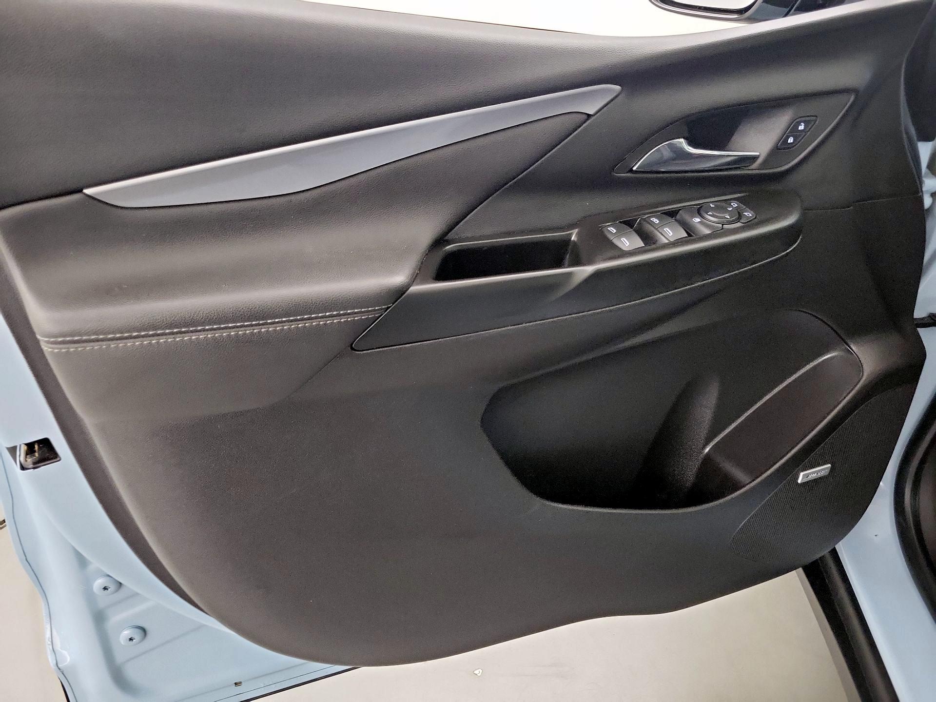 Thumbnail: 2023 Chevrolet Bolt EV - 12