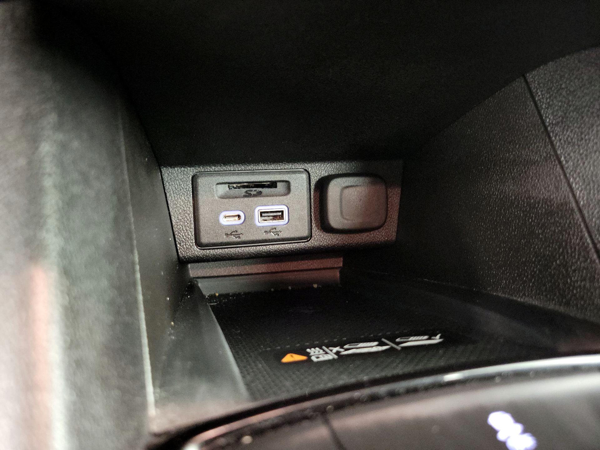 Thumbnail: 2023 Chevrolet Bolt EV - 18