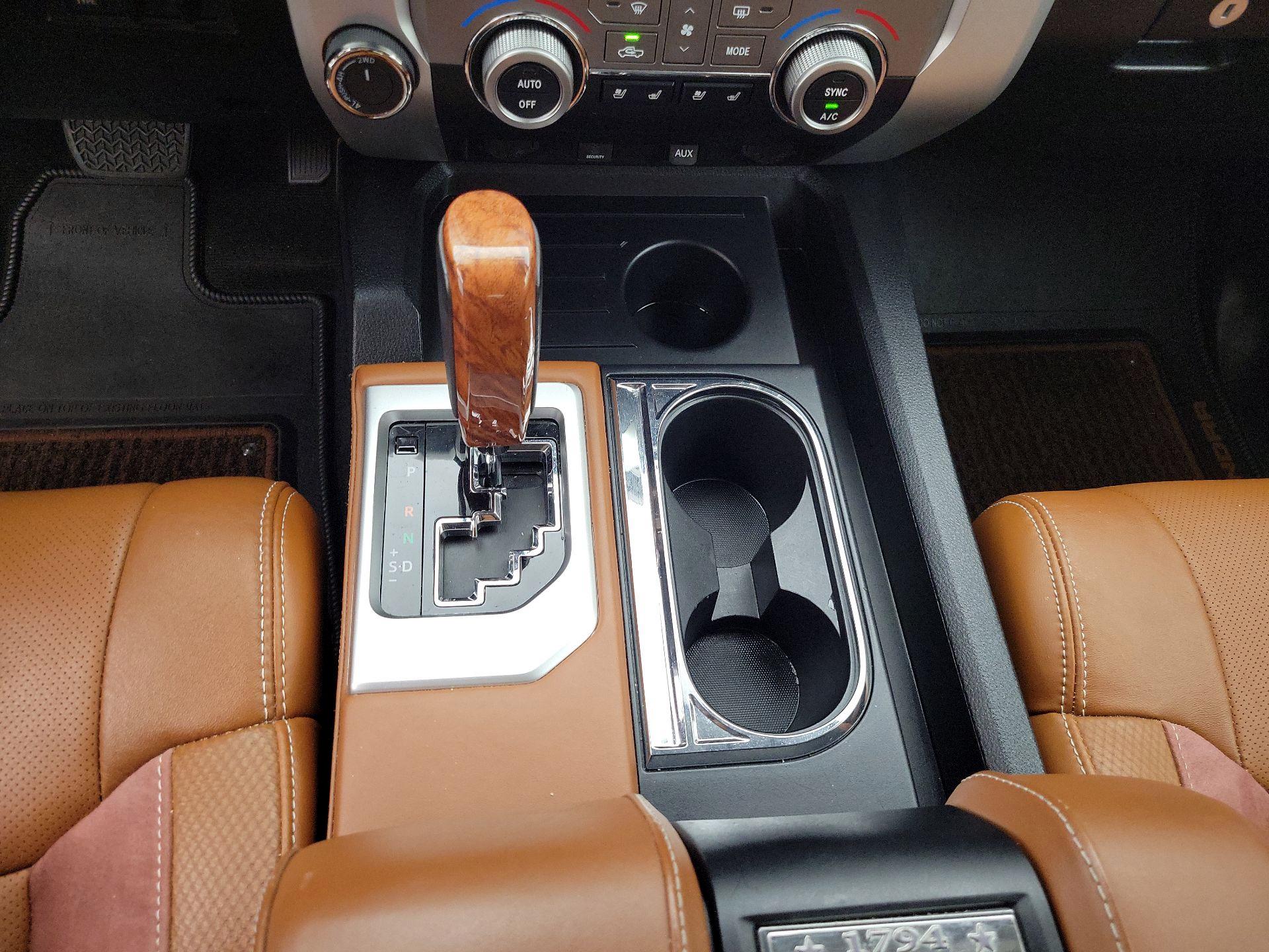 Thumbnail: 2016 Toyota Tundra - 17