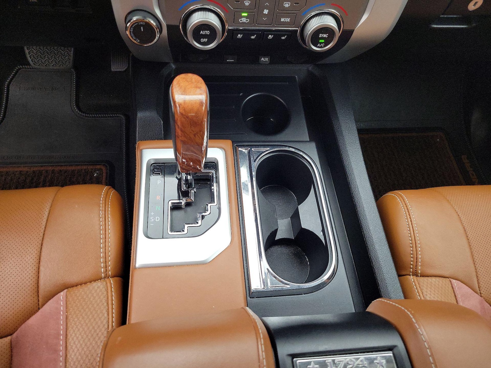 2016 Toyota Tundra Platinum - Photo 18