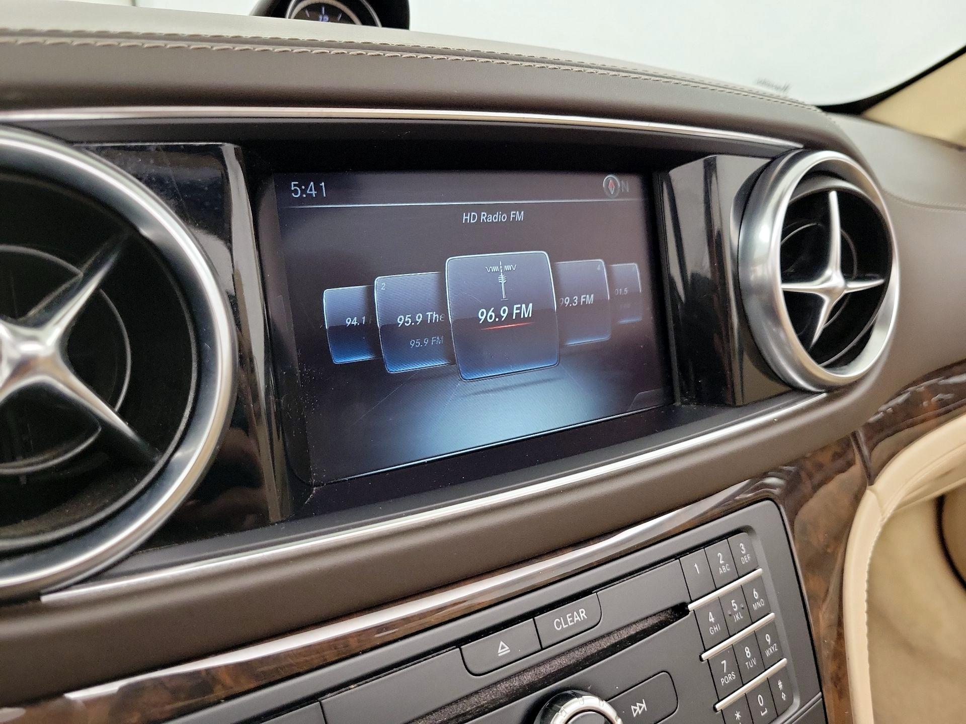 Thumbnail: 2017 Mercedes-Benz SL-Class - 16