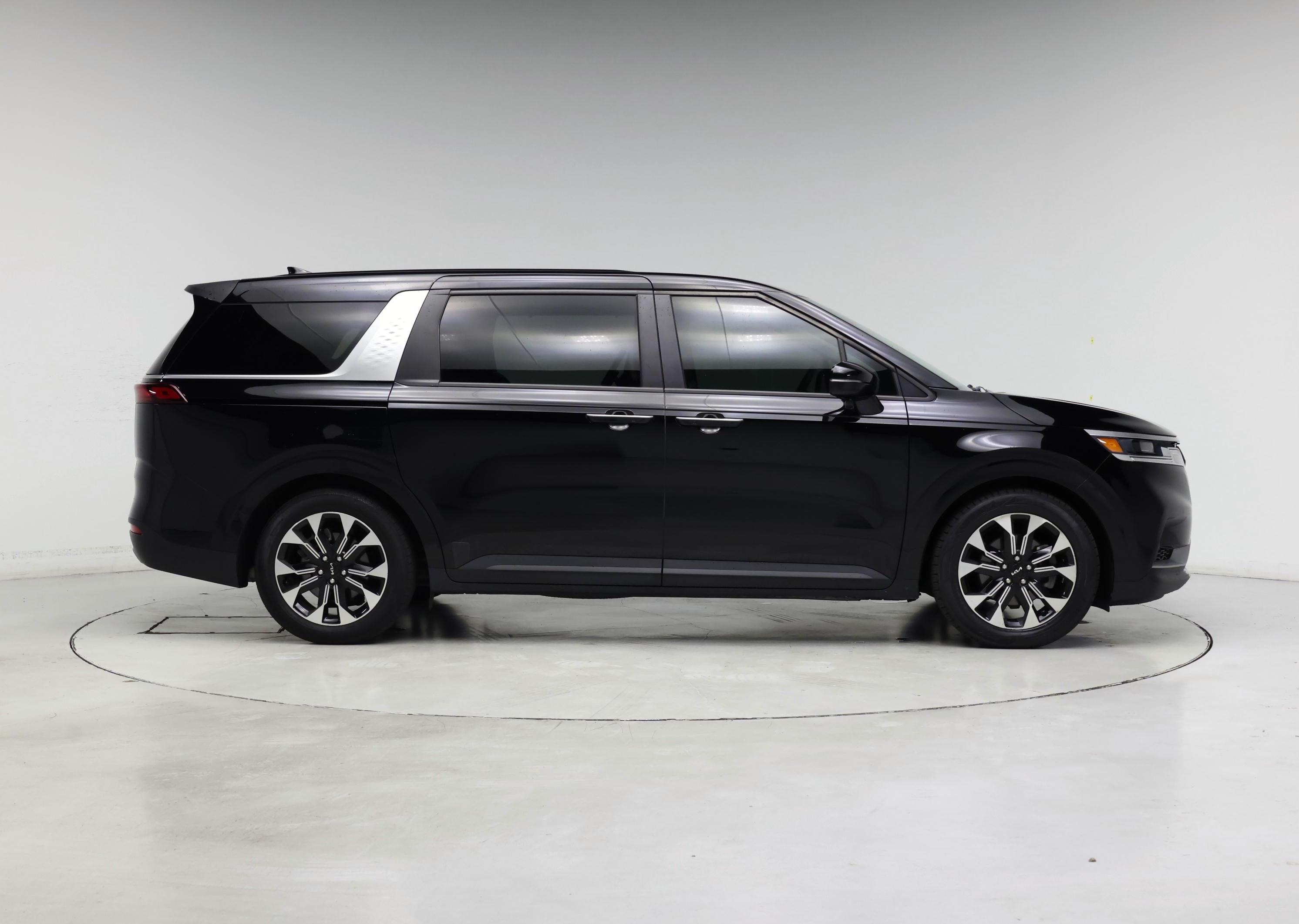 Thumbnail: 2022 Kia Carnival - 7