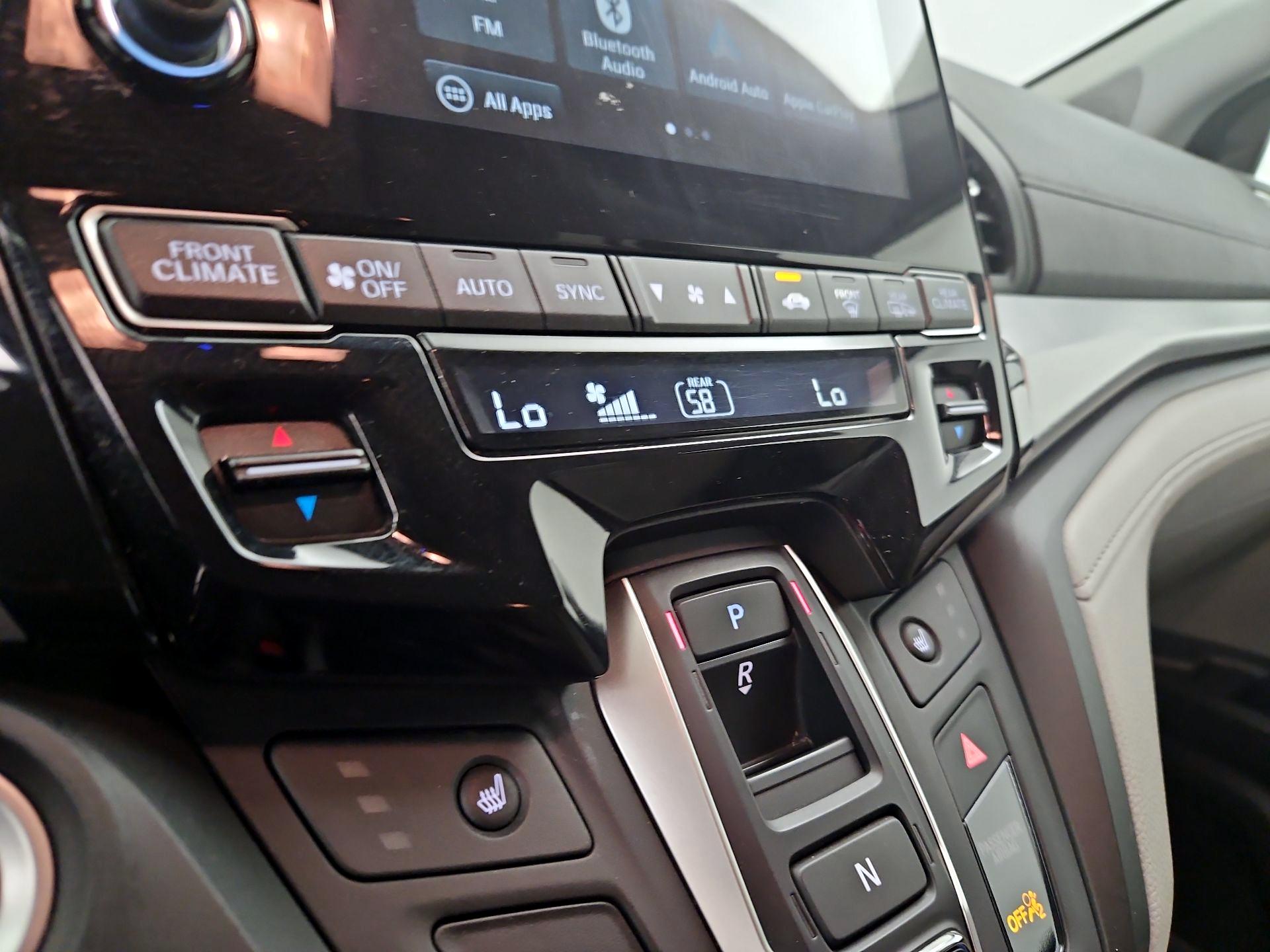 Thumbnail: 2019 Honda Odyssey - 17