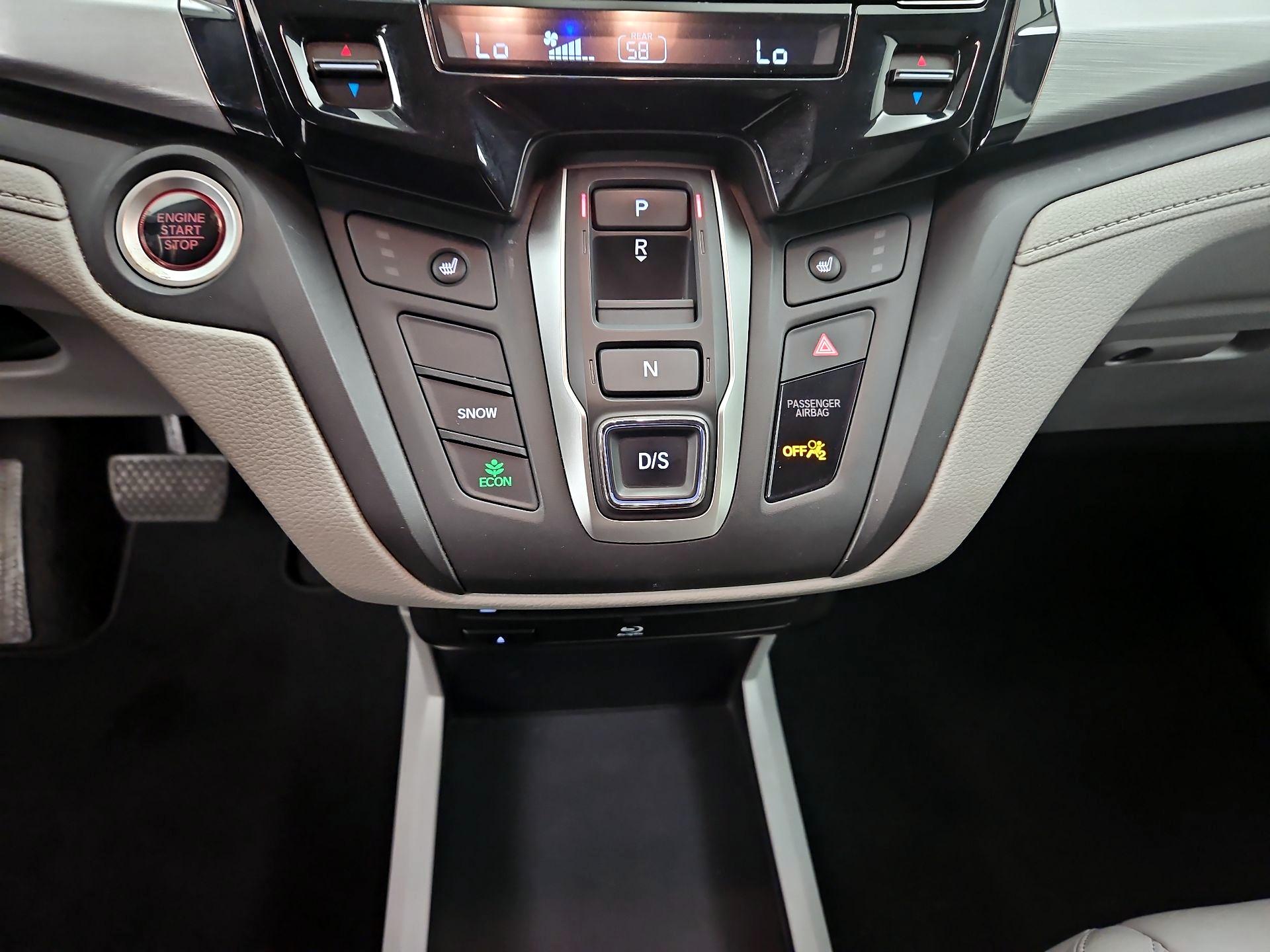 Thumbnail: 2019 Honda Odyssey - 18
