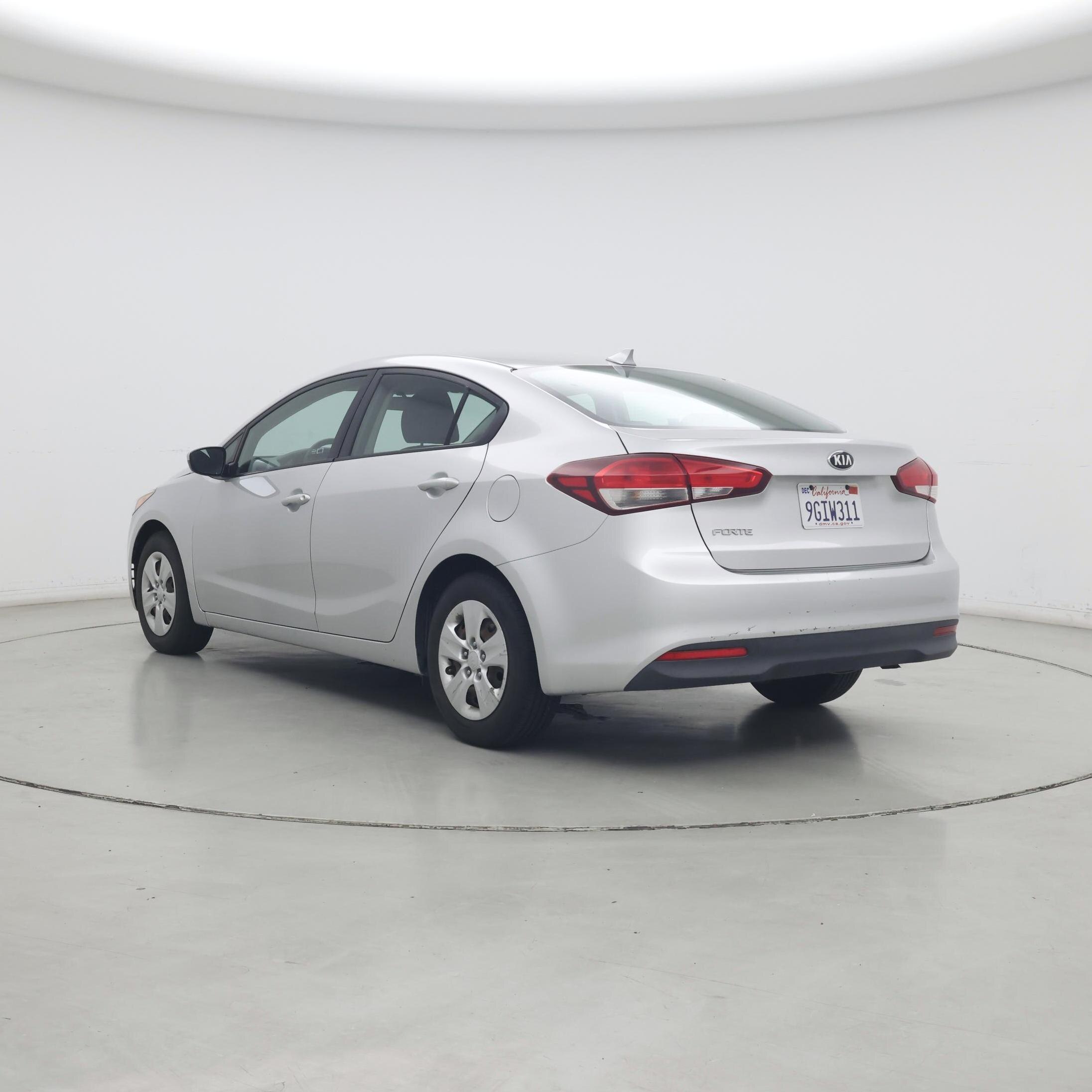 Thumbnail: 2017 Kia Forte - 2