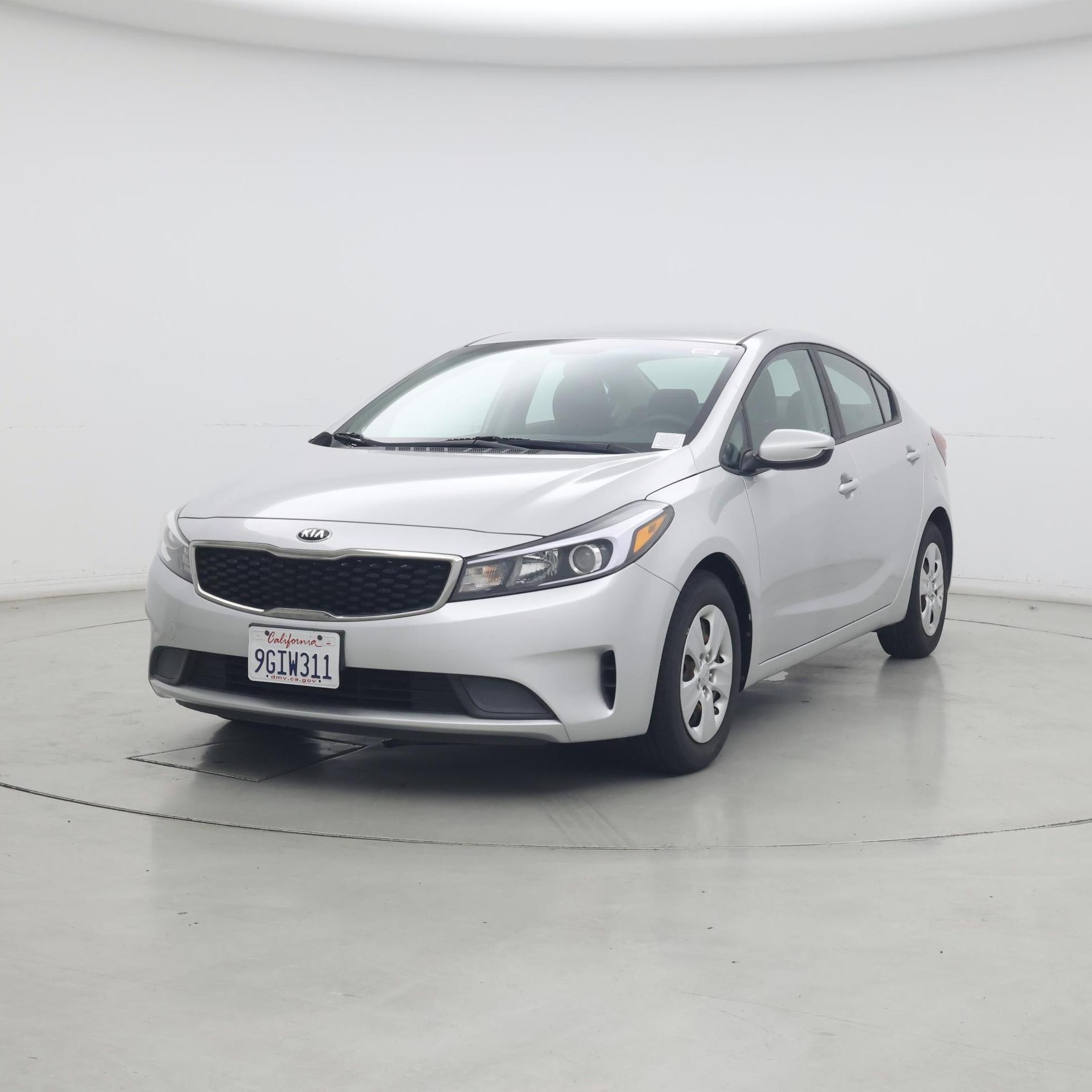 Thumbnail: 2017 Kia Forte - 4