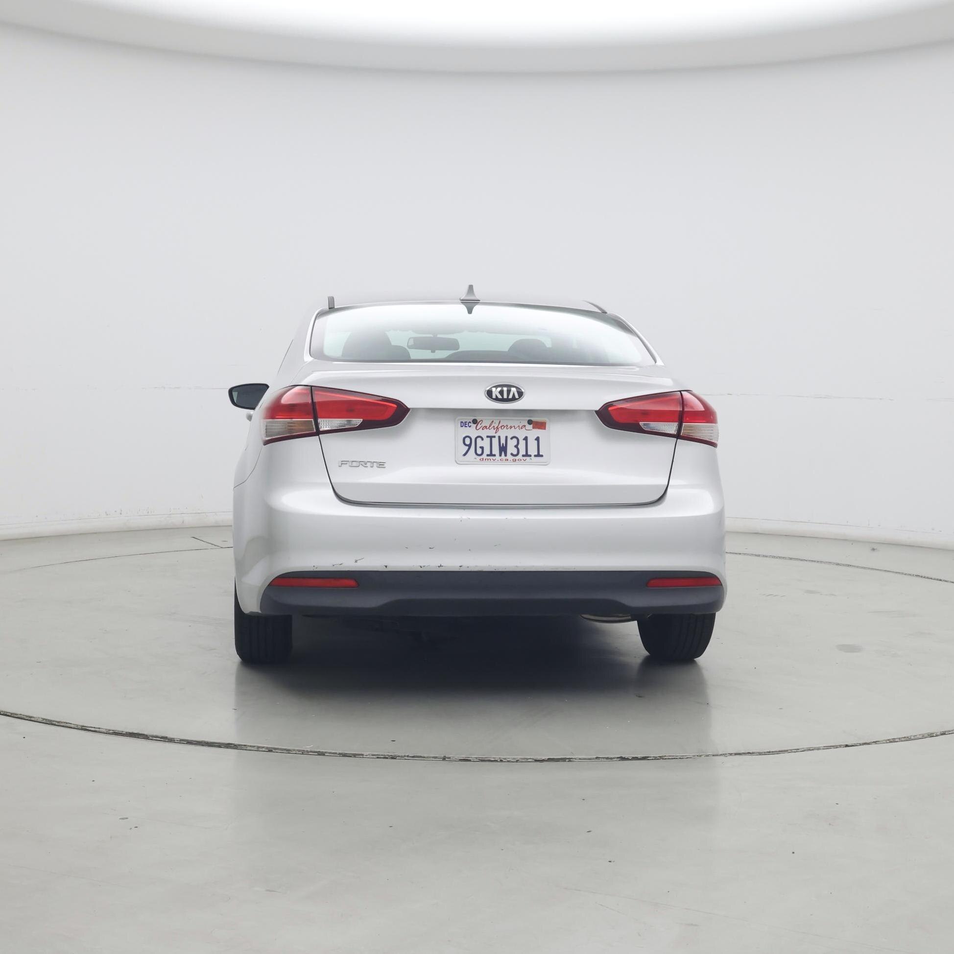 Thumbnail: 2017 Kia Forte - 6