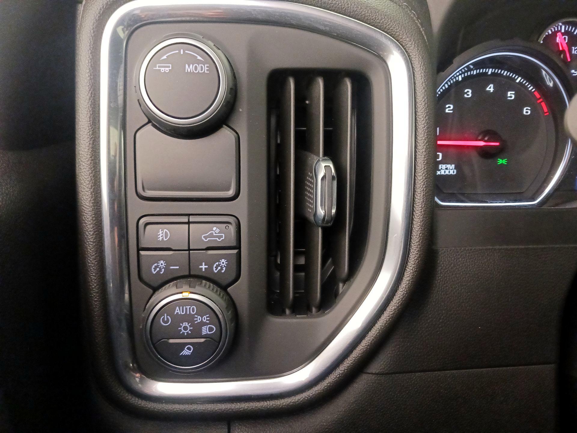 Thumbnail: 2022 Chevrolet Silverado 2500 - 13