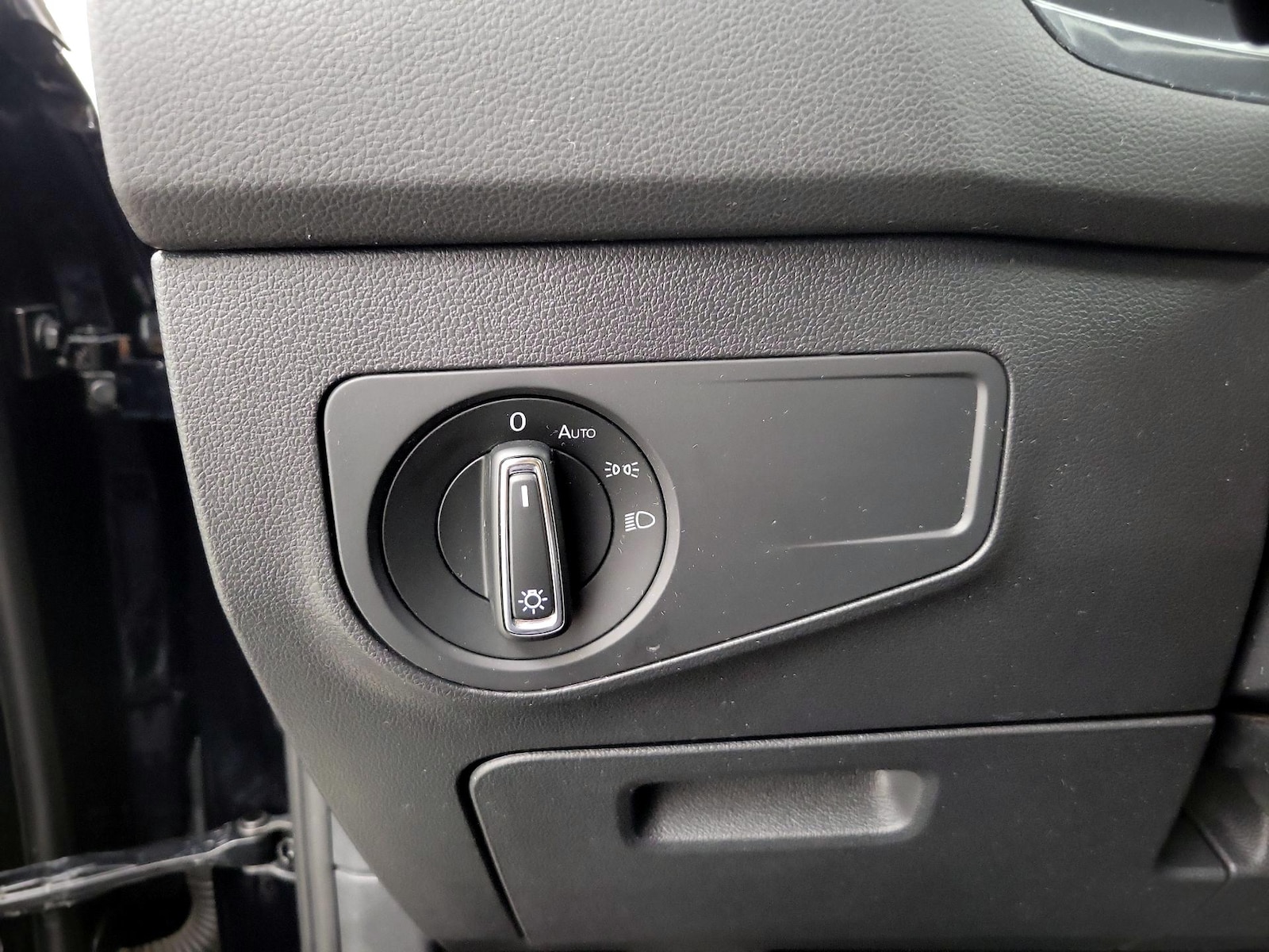 2021 Volkswagen Tiguan SE - Photo 14
