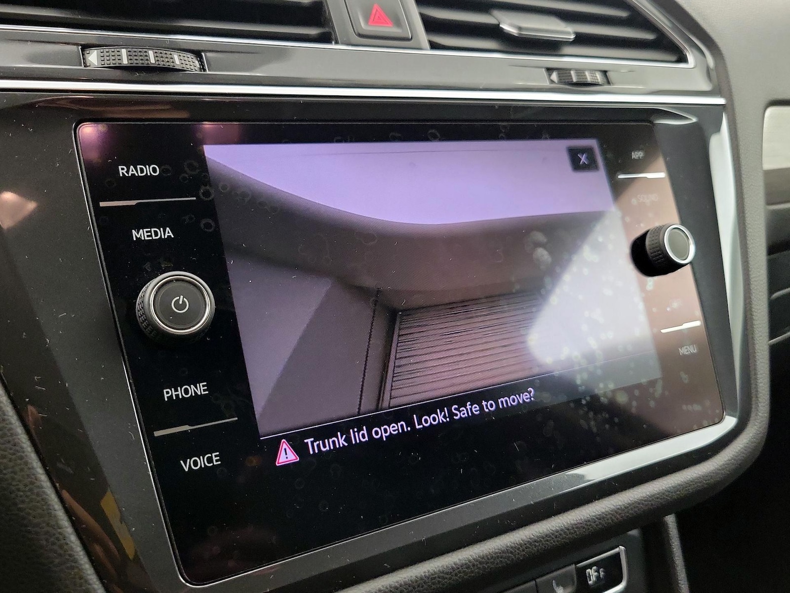2021 Volkswagen Tiguan SE - Photo 15