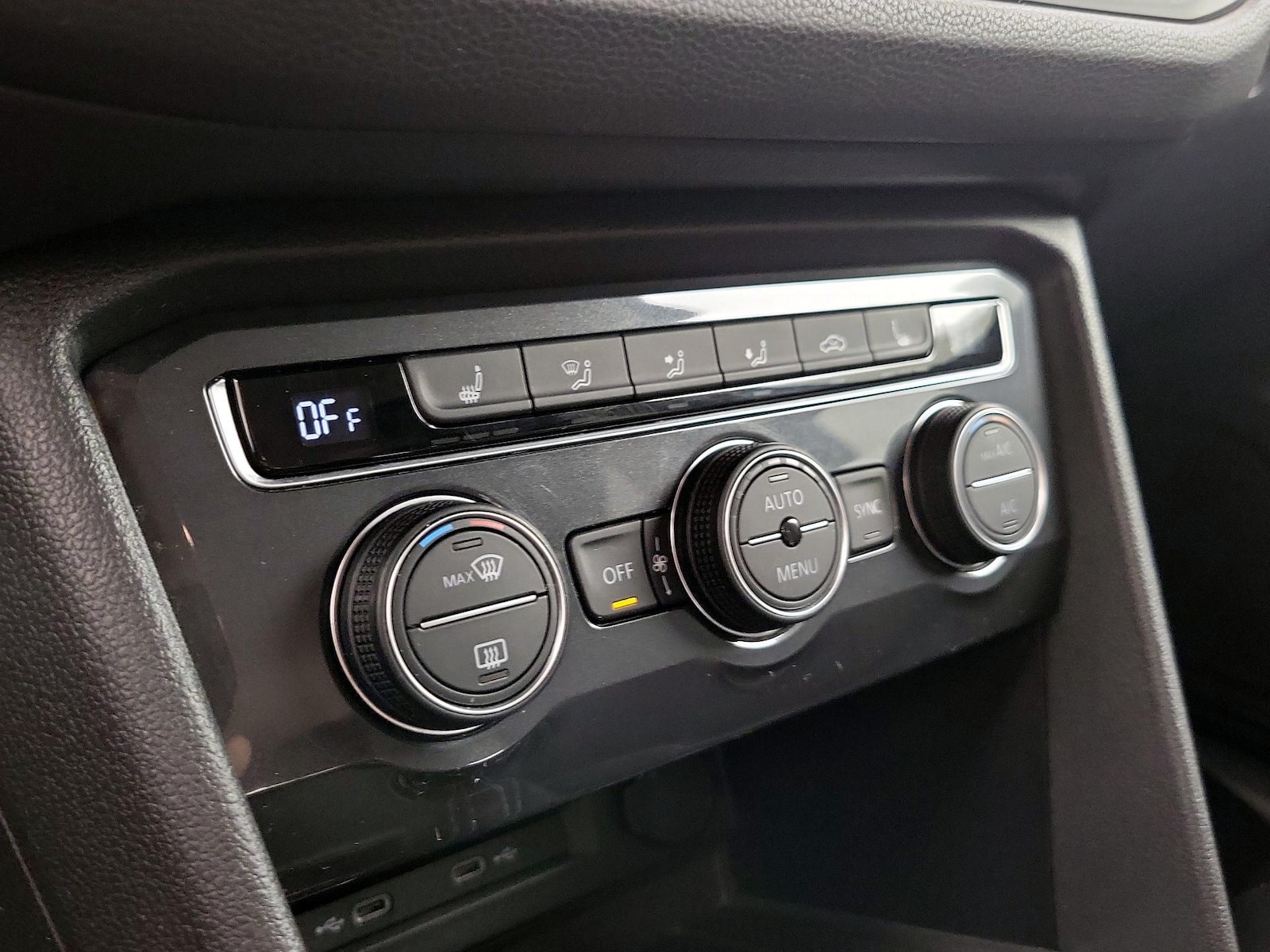 2021 Volkswagen Tiguan SE - Photo 17