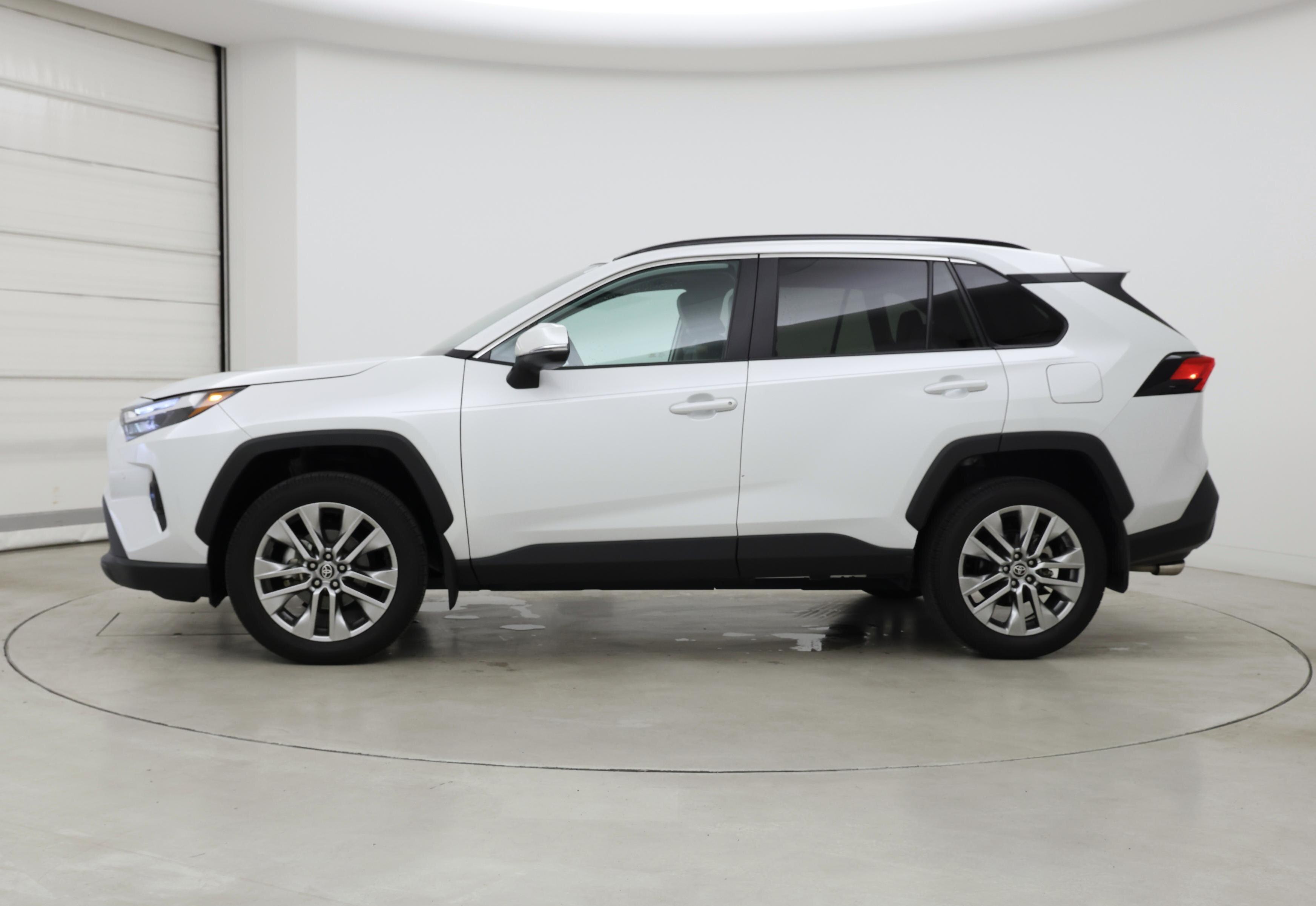Thumbnail: 2025 Toyota RAV4 - 3