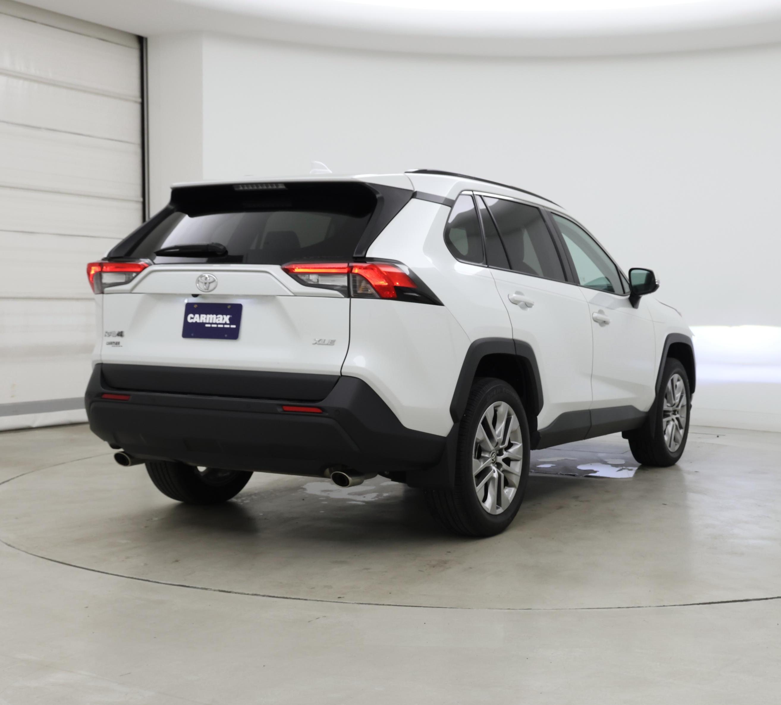 Thumbnail: 2025 Toyota RAV4 - 8