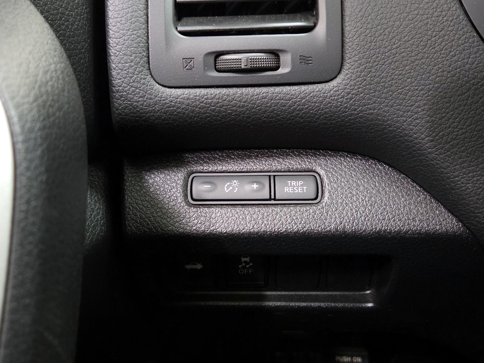 Thumbnail: 2016 Nissan Altima - 13