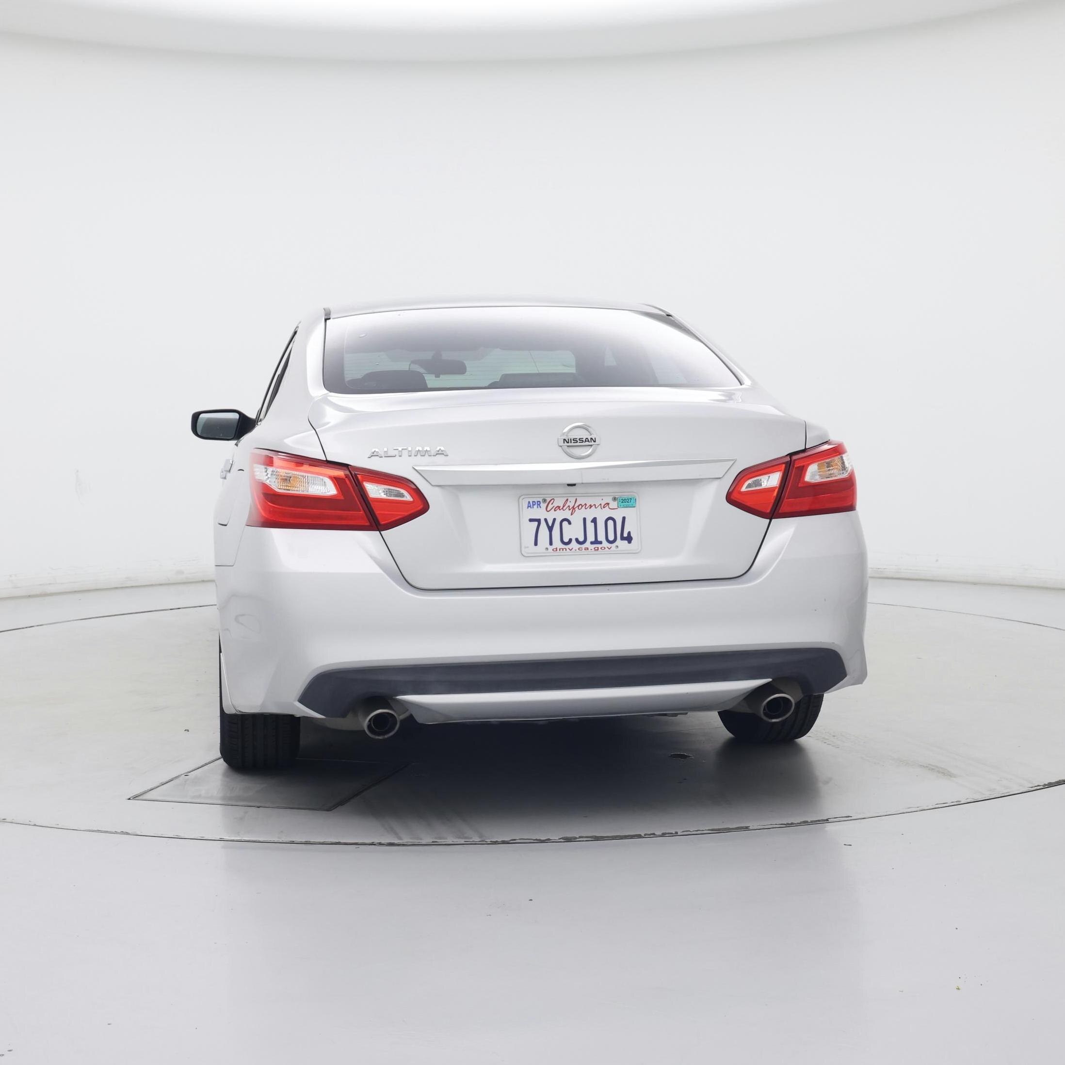 Thumbnail: 2016 Nissan Altima - 6