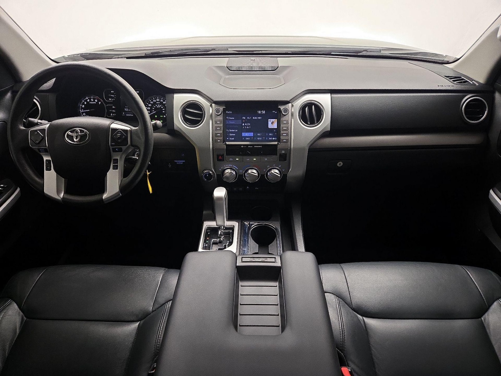 2021 Toyota Tundra SR5 - Photo 10