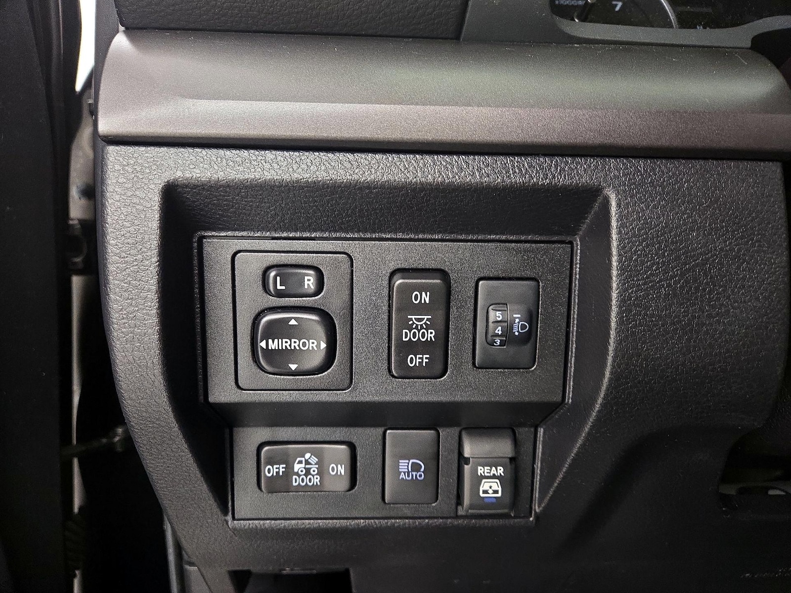 2021 Toyota Tundra SR5 - Photo 14