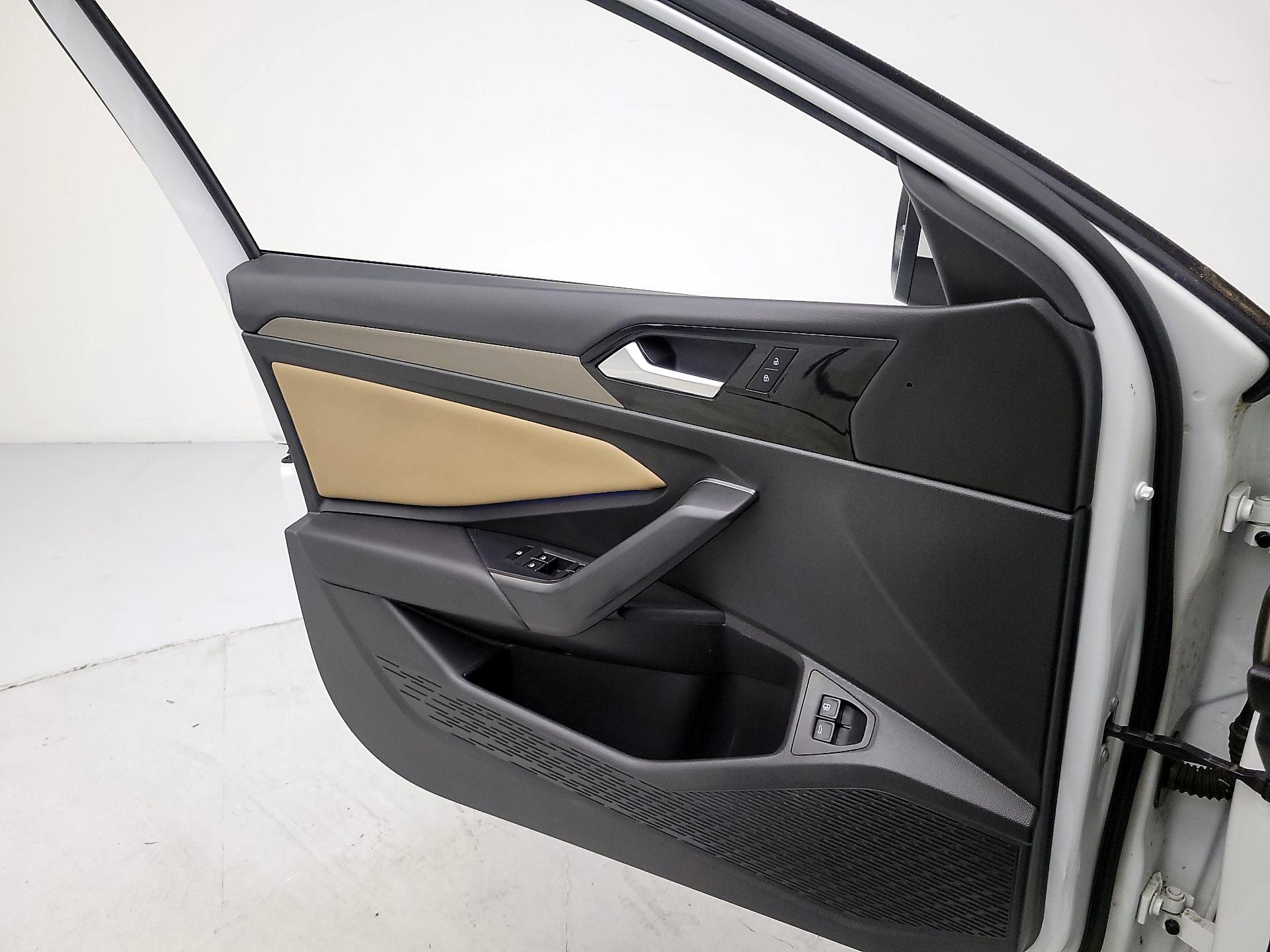 Thumbnail: 2021 Volkswagen Jetta - 12