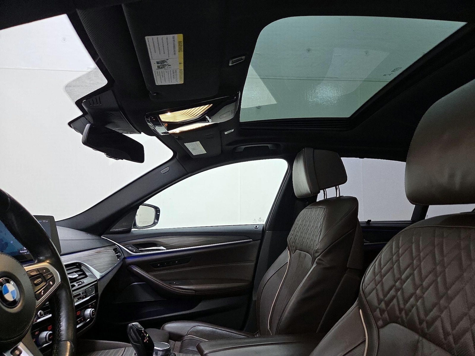 Sunroof(s) & Overhead Airbags