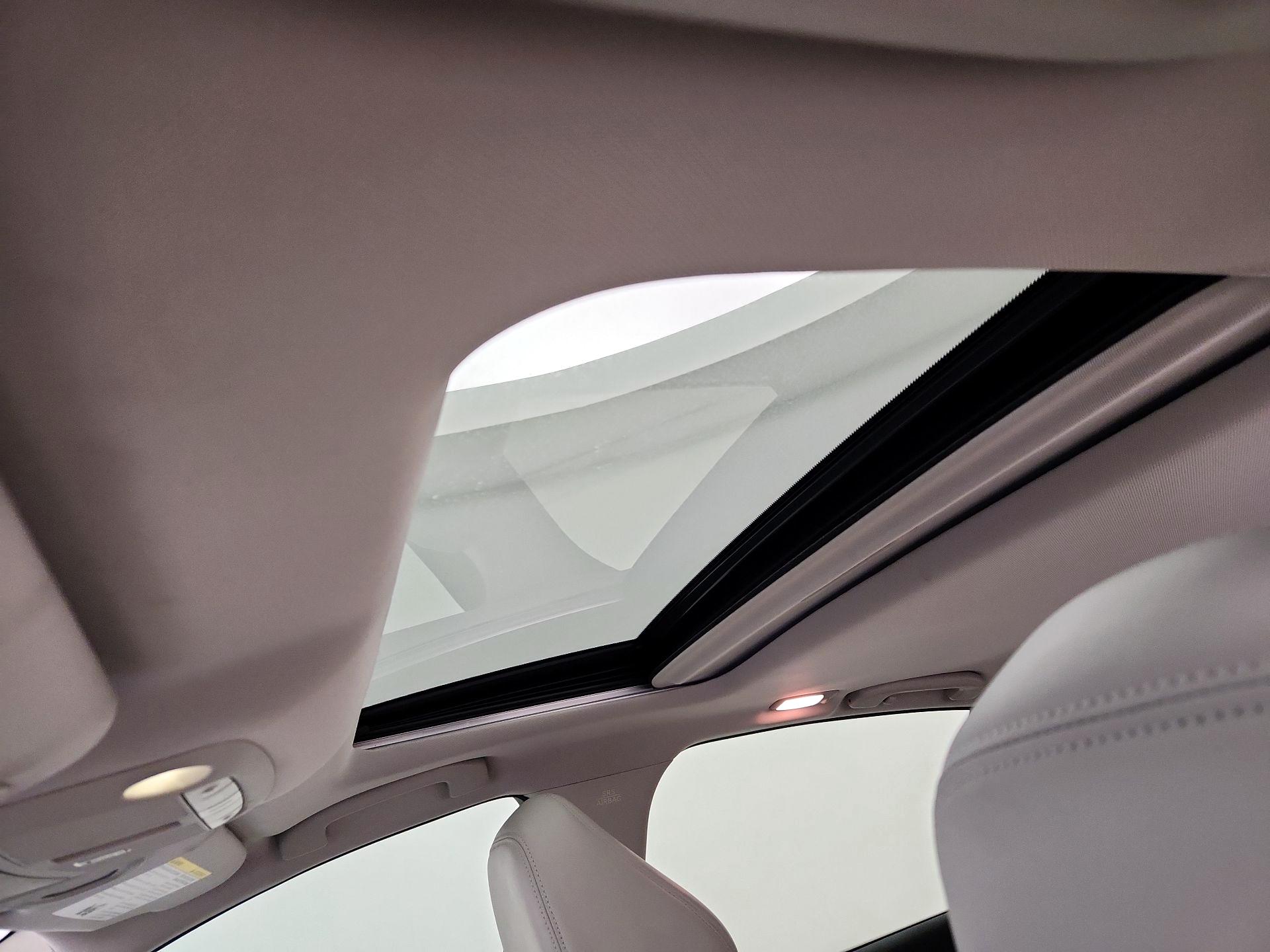 Thumbnail: 2015 INFINITI Q50 - 20