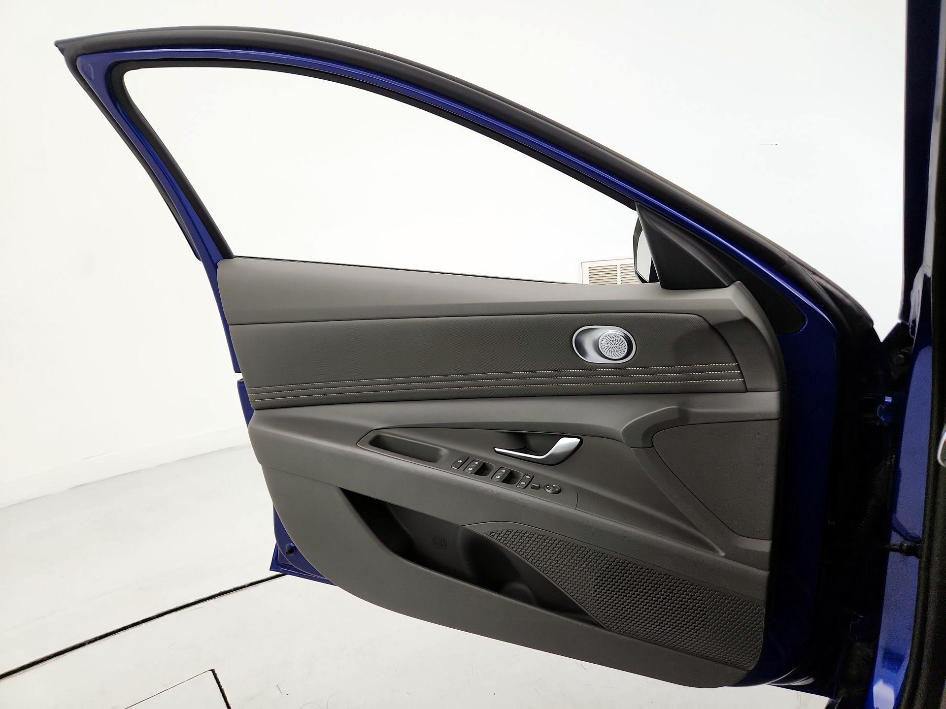 Thumbnail: 2024 Hyundai Elantra - 12