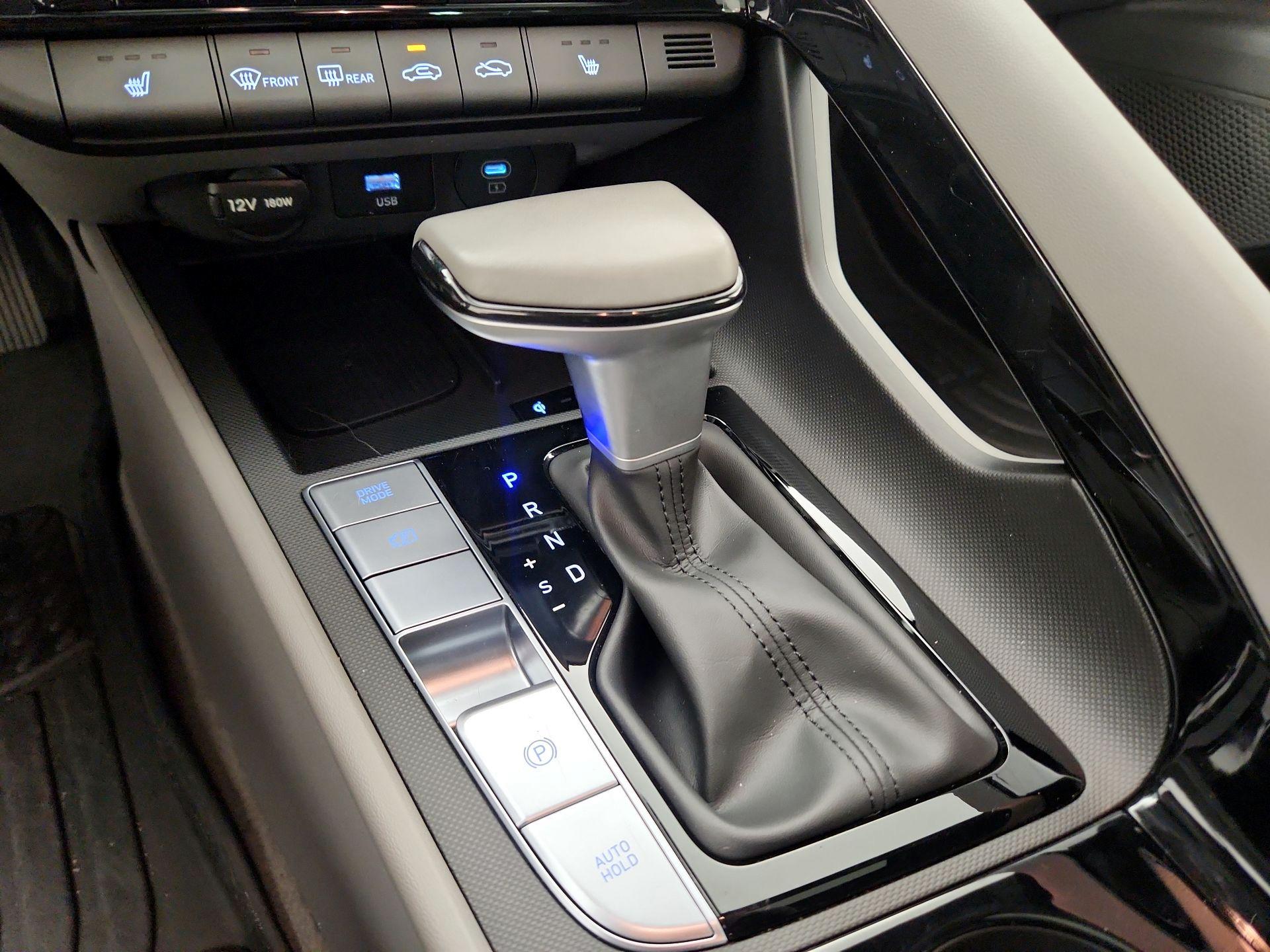 Thumbnail: 2024 Hyundai Elantra - 18