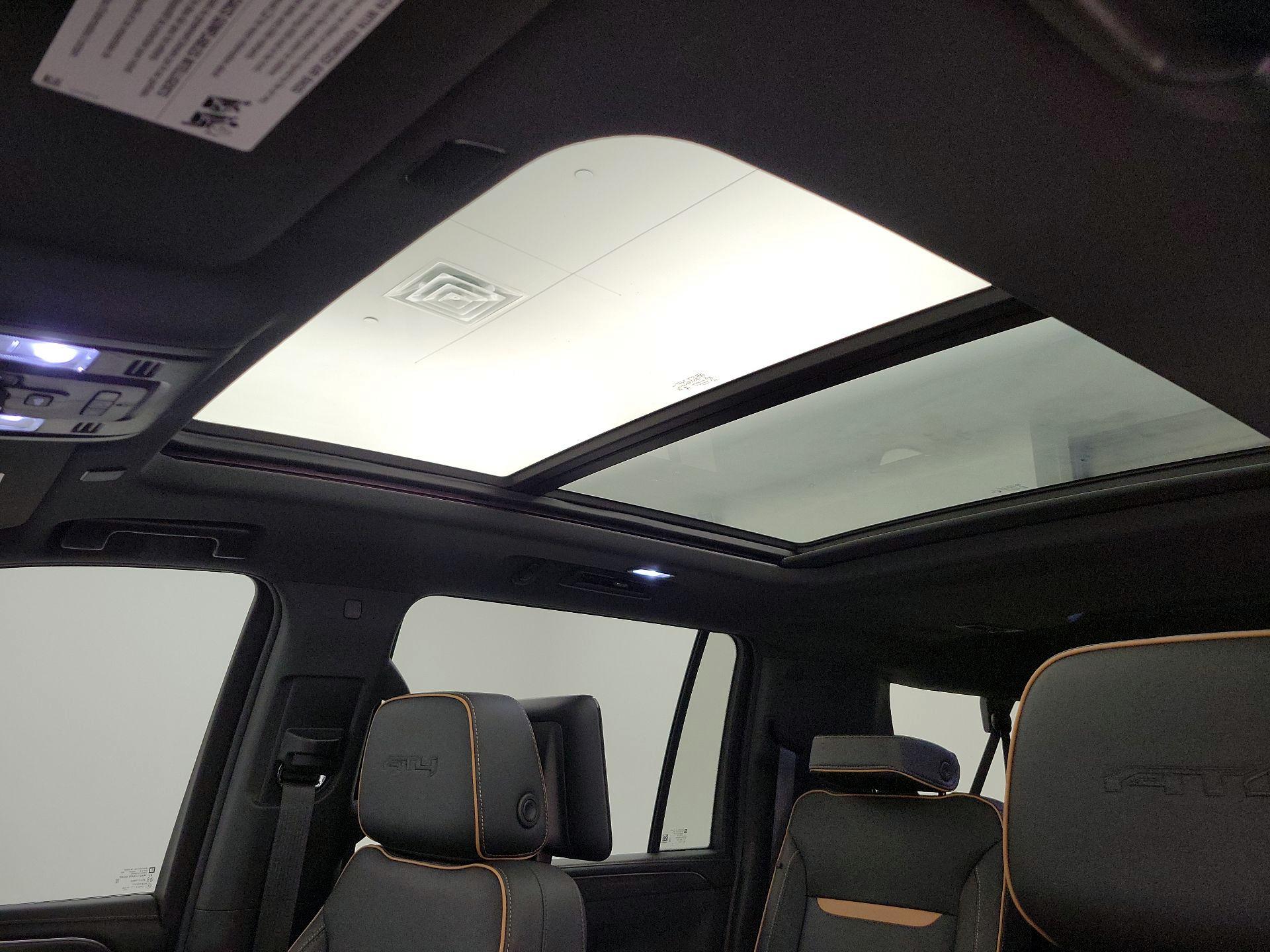 Thumbnail: 2024 GMC Yukon XL - 19