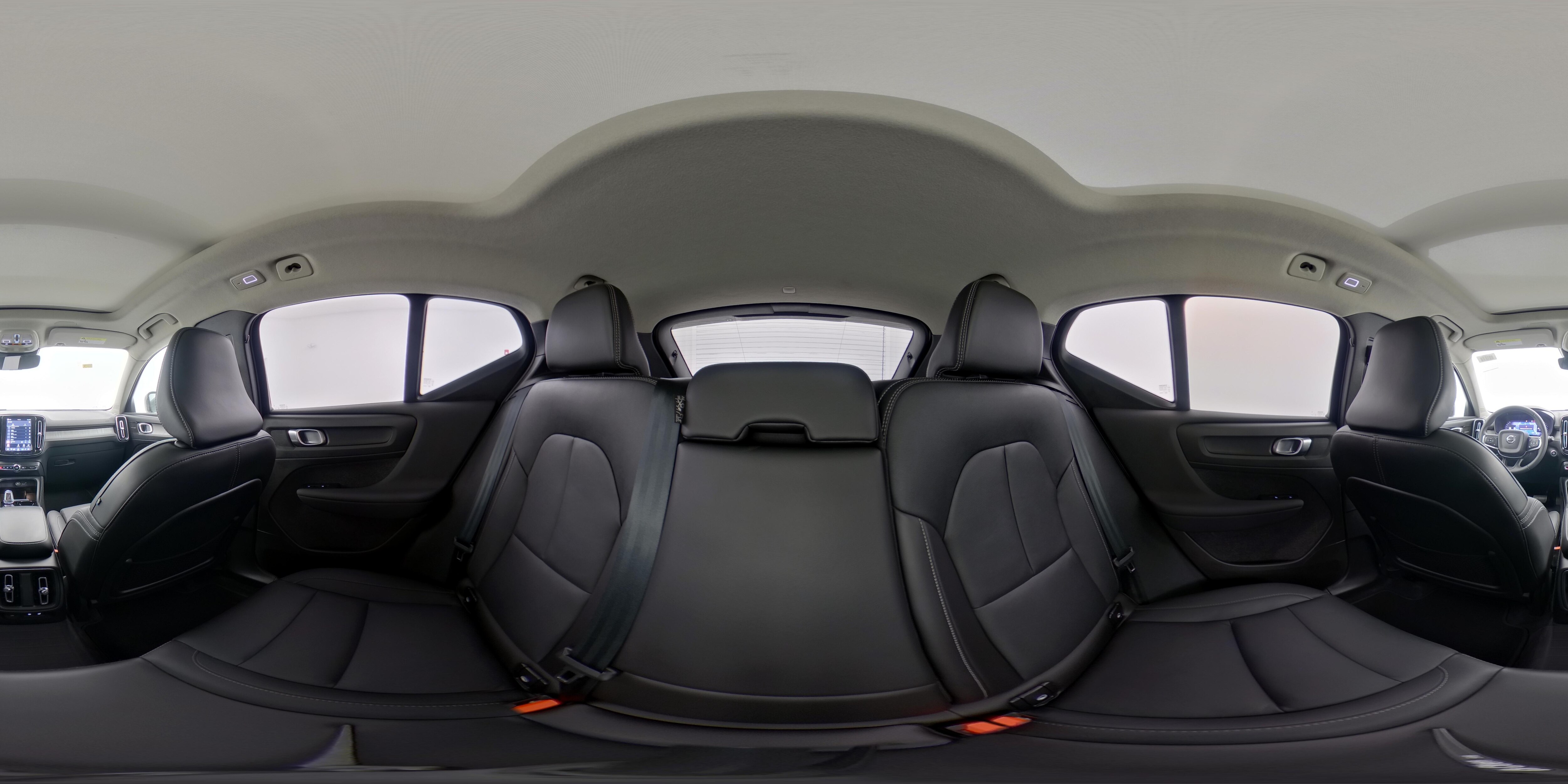 2024 Volvo XC40 Ultimate - Photo 28