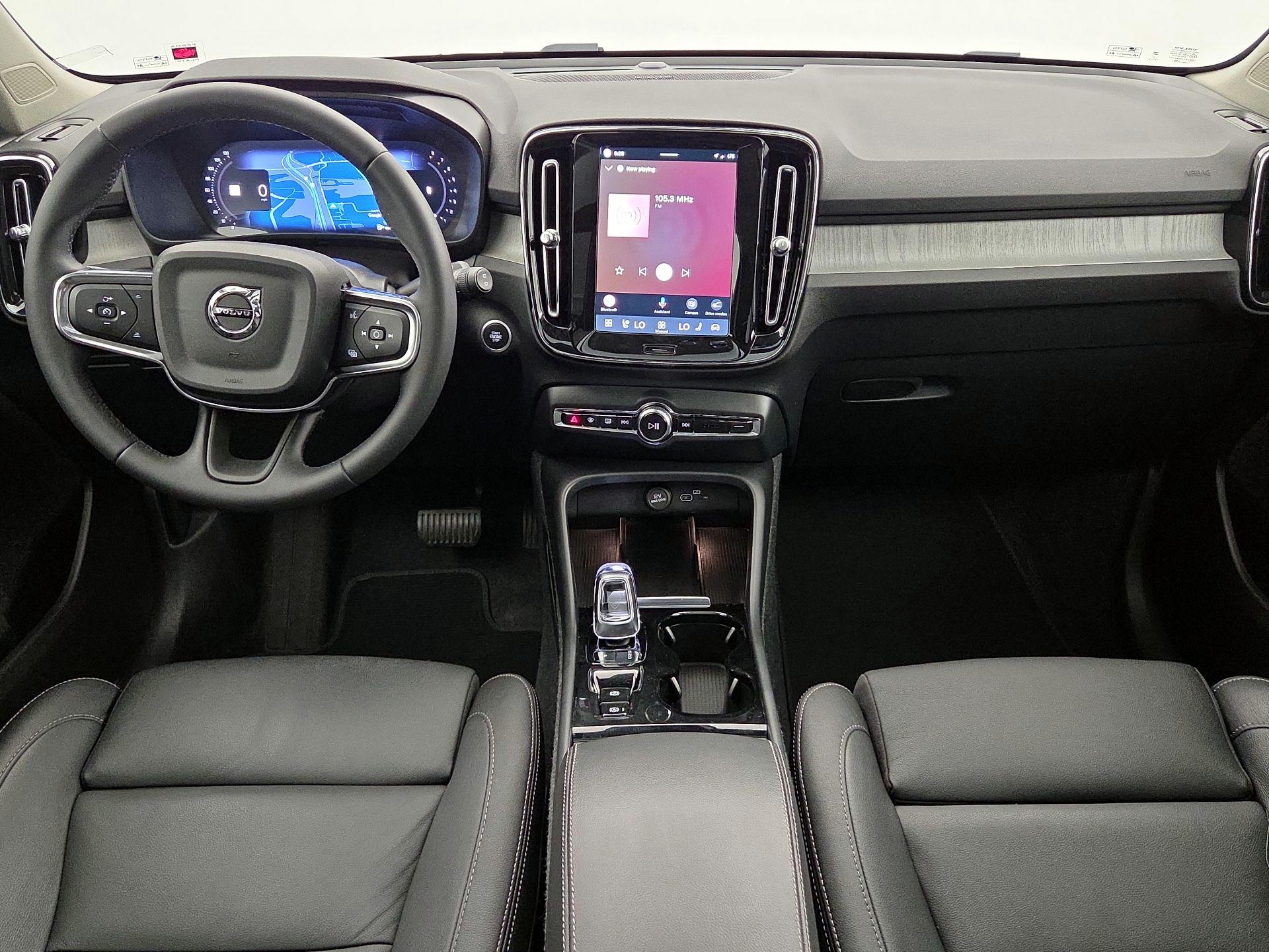 Thumbnail: 2024 Volvo XC40 - 9