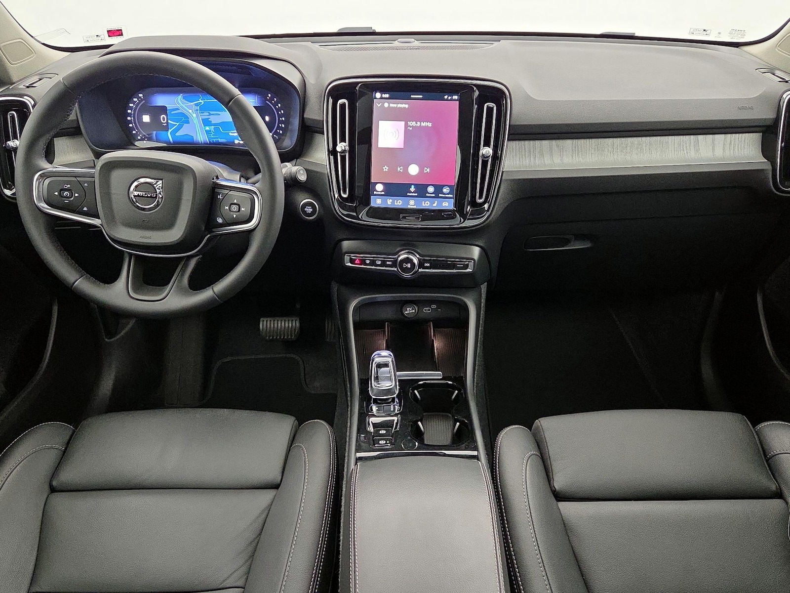 2024 Volvo XC40 Ultimate - Photo 10