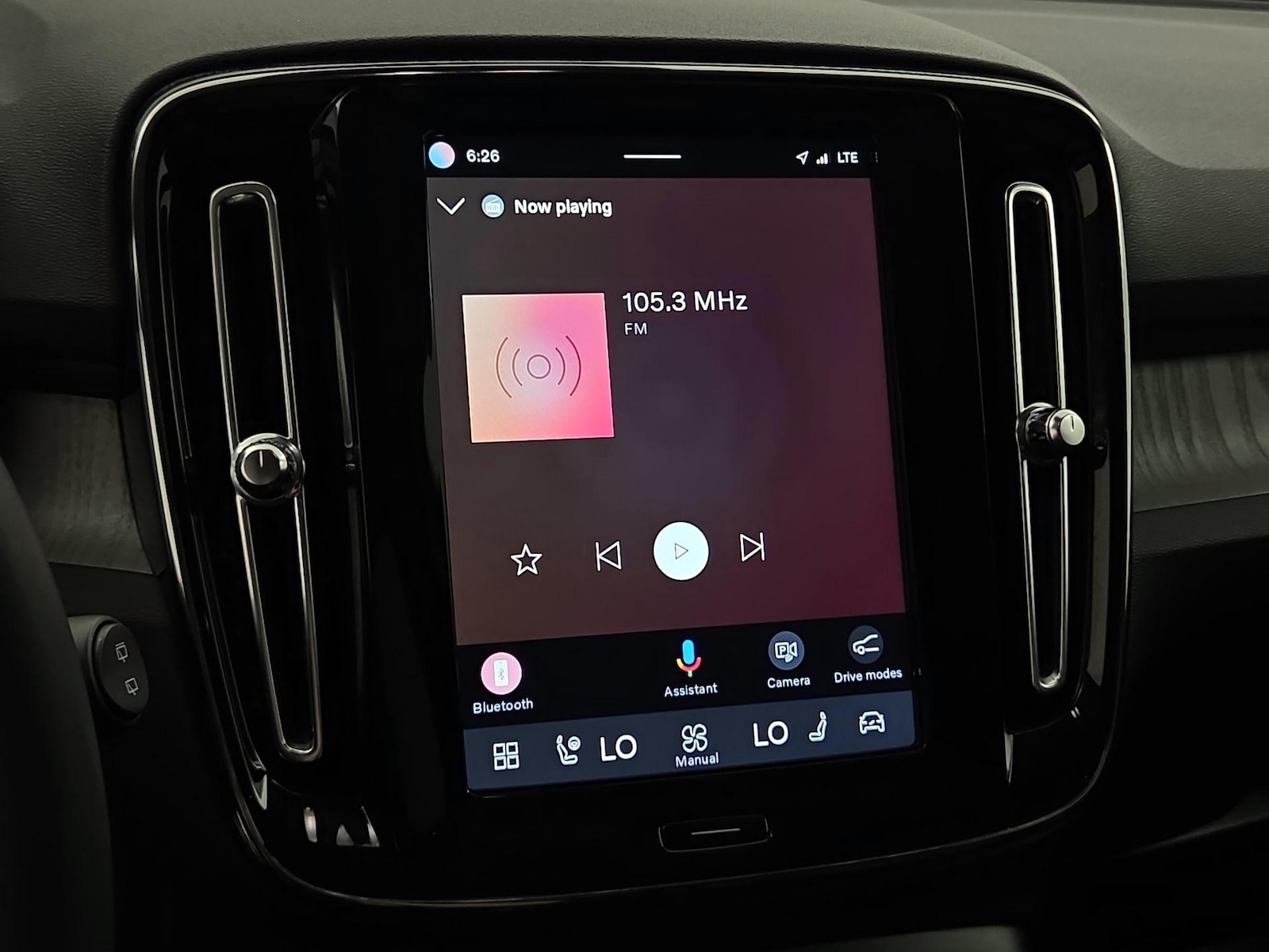 2024 Volvo XC40 Ultimate - Photo 16