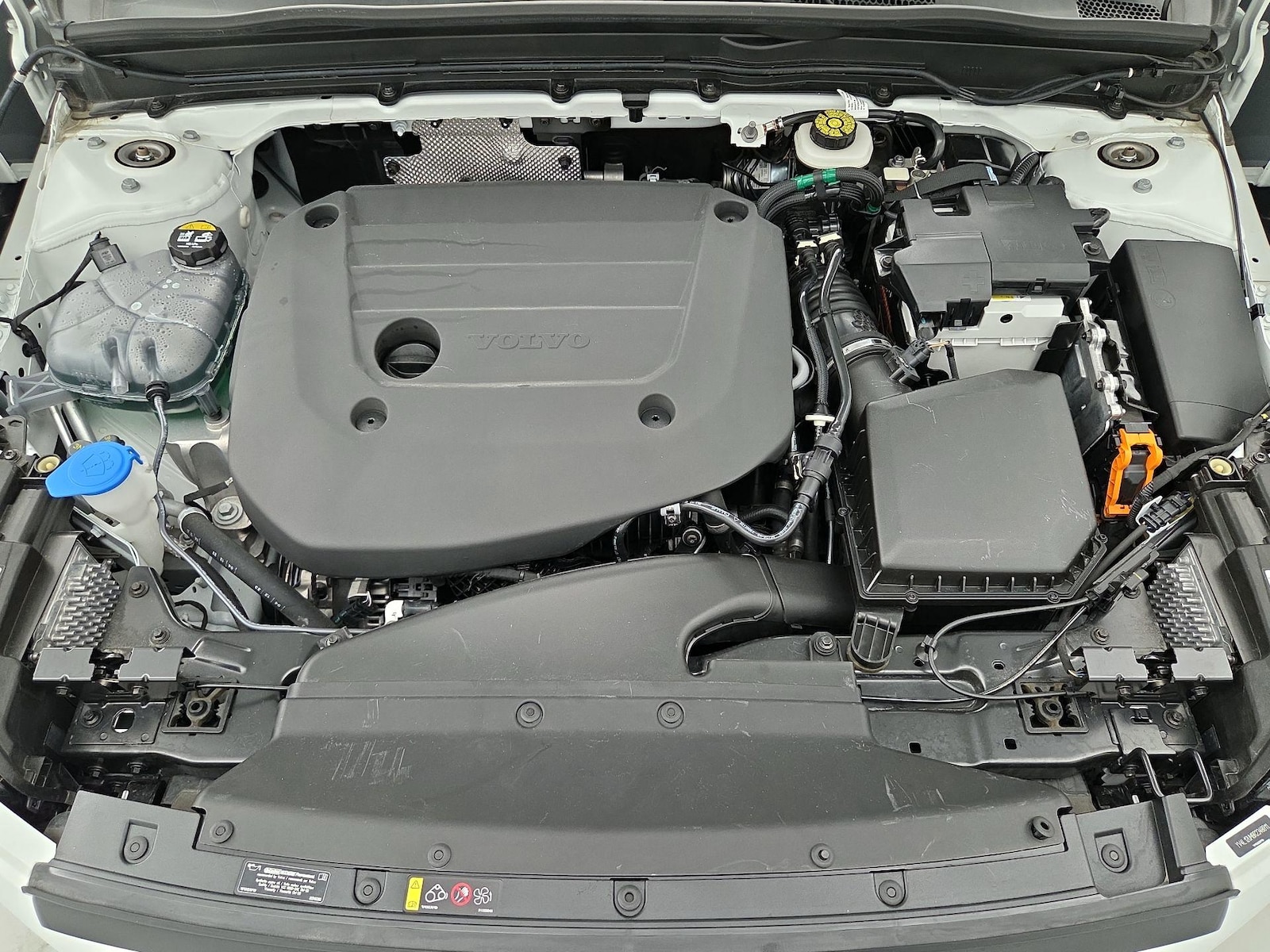 2024 Volvo XC40 Ultimate - Photo 24