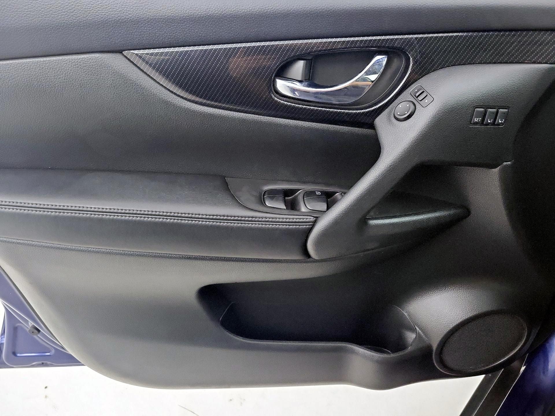 Thumbnail: 2019 Nissan Rogue - 12