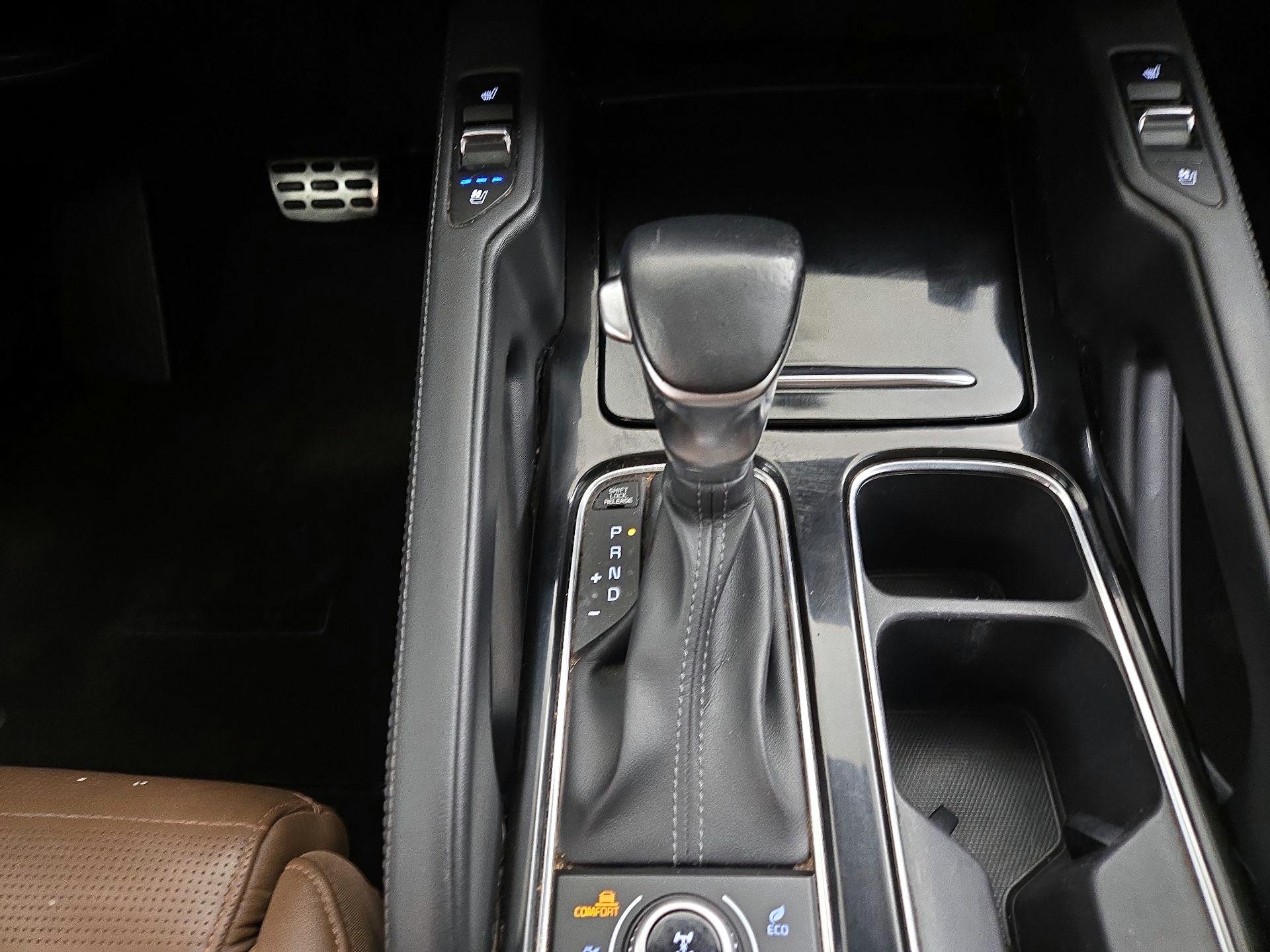 Thumbnail: 2020 Kia Telluride - 18