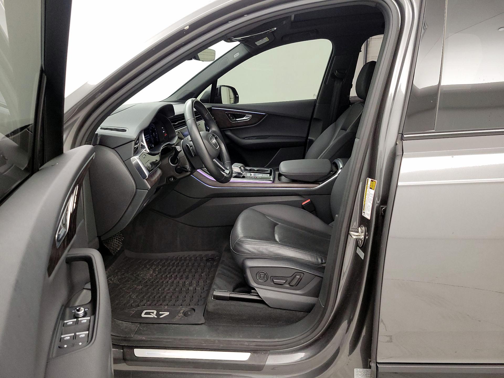 Thumbnail: 2020 Audi Q7 - 11